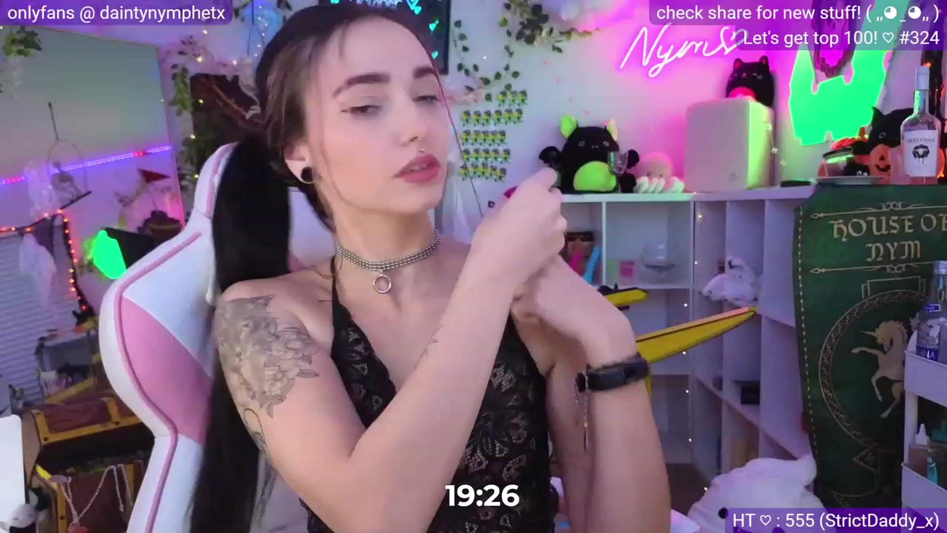 Gallery image thumbnail from Nym_x's myfreecams stream on, 10/02/2023, 04:23 image 13 of 20