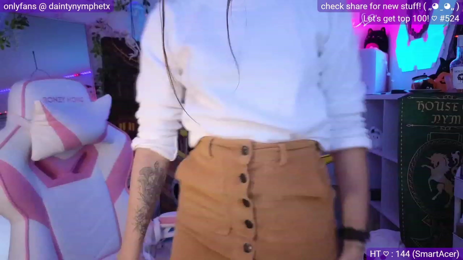 Gallery image thumbnail from Nym_x's myfreecams stream on, 10/04/2023, 03:41 image 8 of 20
