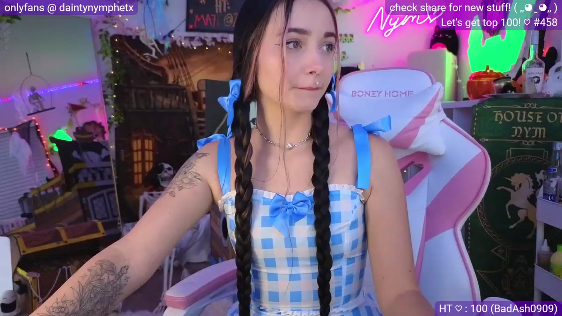 Gallery image thumbnail from Nym_x's myfreecams stream on, 10/08/2023, 03:38 image 9 of 20
