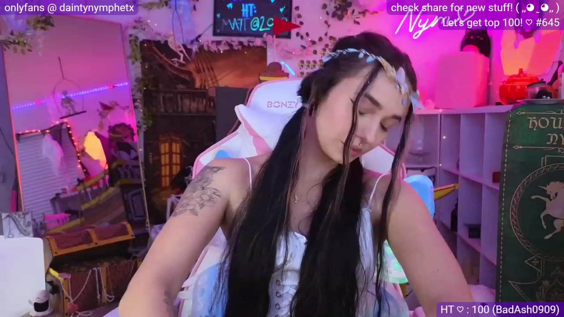 Gallery image thumbnail from Nym_x's myfreecams stream on, 10/11/2023, 02:34 image 13 of 20