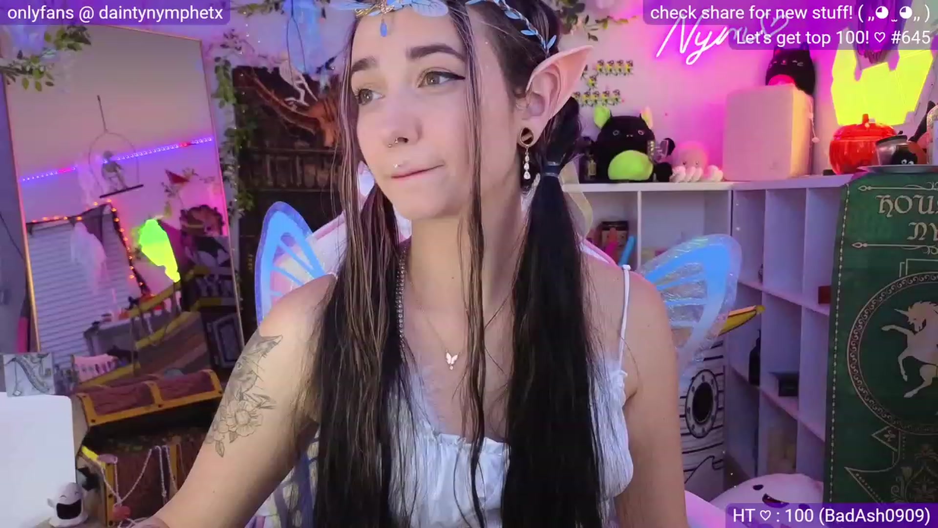Gallery image thumbnail from Nym_x's myfreecams stream on, 10/11/2023, 02:34 image 15 of 20