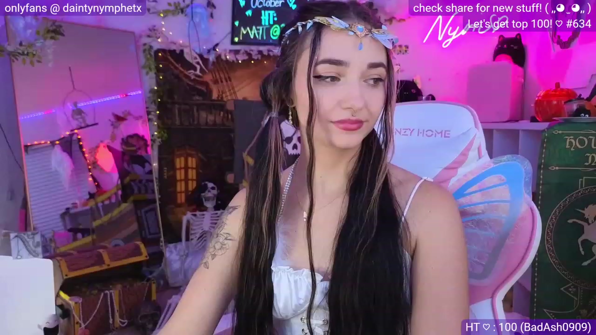Gallery image thumbnail from Nym_x's myfreecams stream on, 10/11/2023, 03:08 image 19 of 20