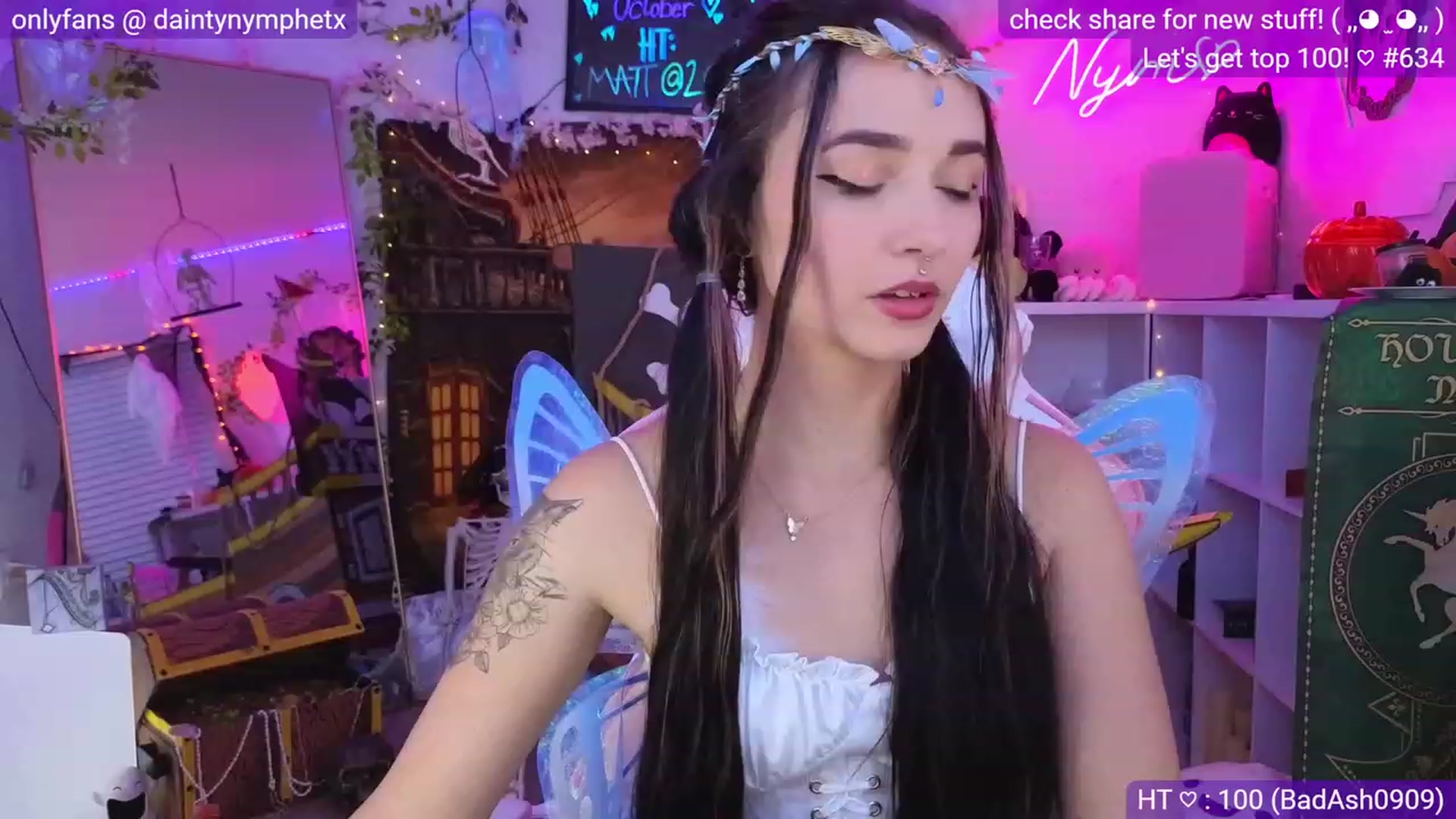 Gallery image thumbnail from Nym_x's myfreecams stream on, 10/11/2023, 03:08 image 16 of 20