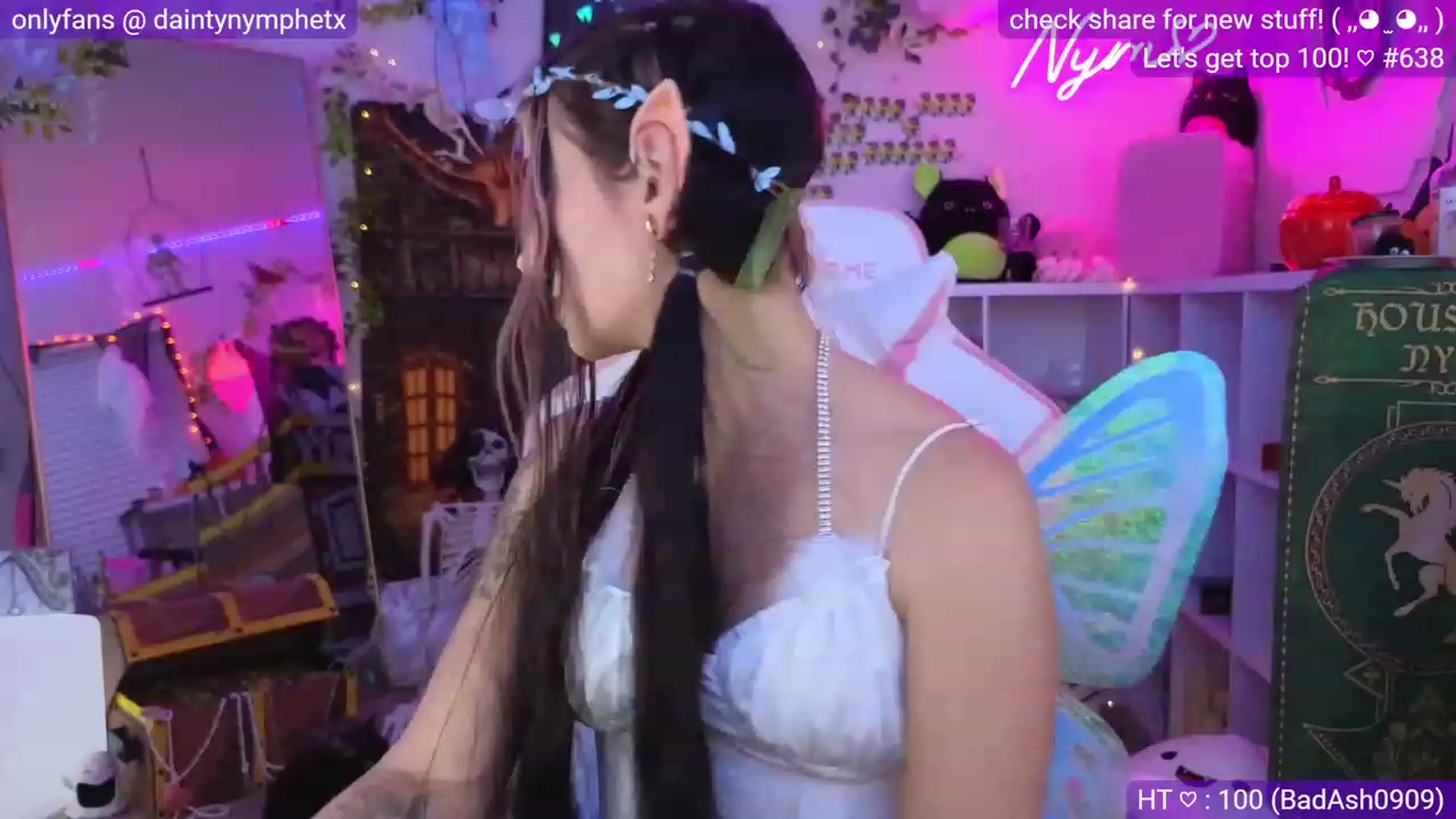 Gallery image thumbnail from Nym_x's myfreecams stream on, 10/11/2023, 03:08 image 1 of 20