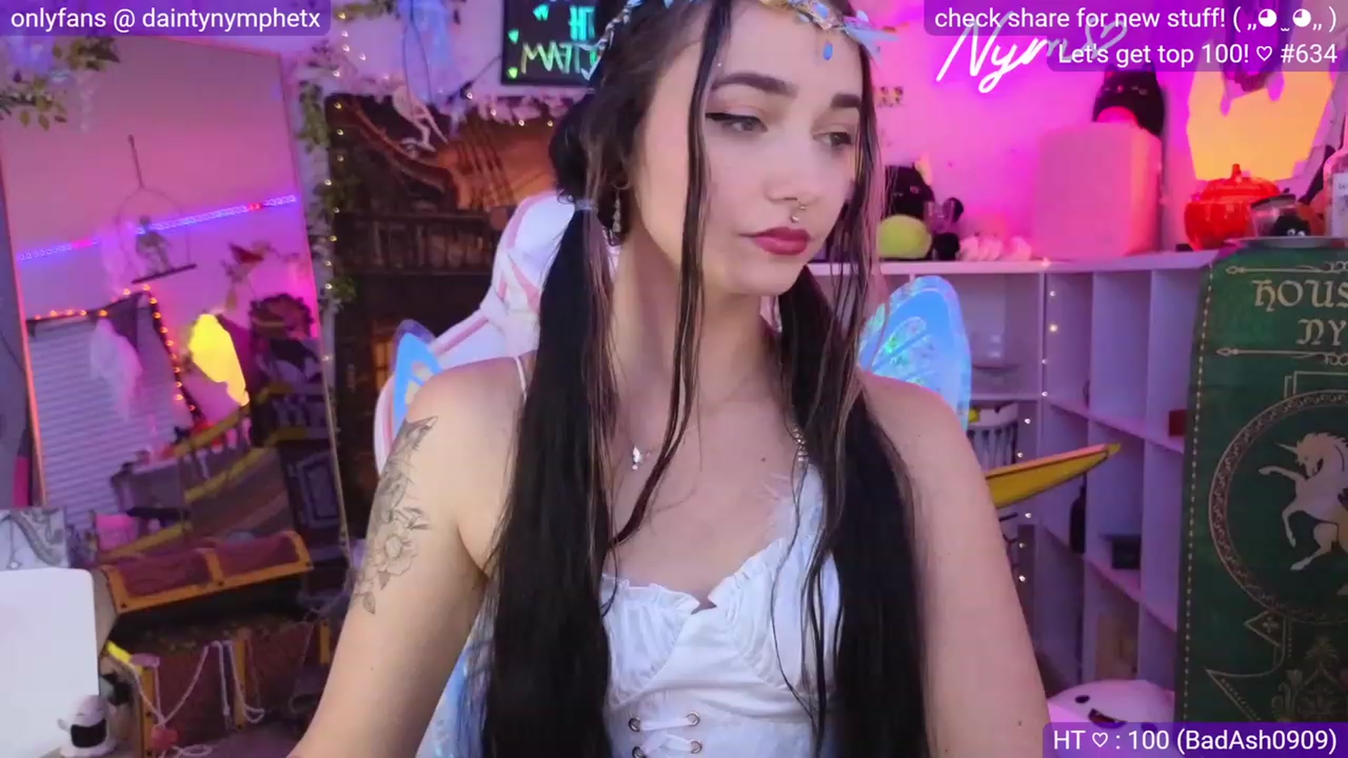Gallery image thumbnail from Nym_x's myfreecams stream on, 10/11/2023, 03:08 image 8 of 20