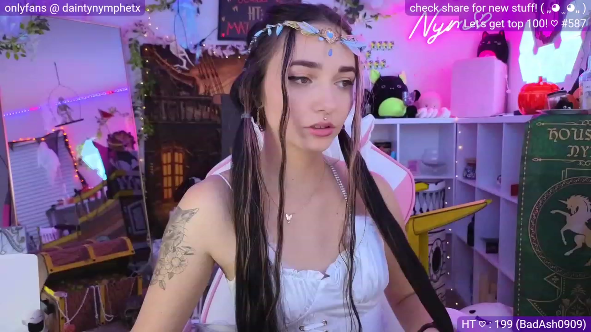 Gallery image thumbnail from Nym_x's myfreecams stream on, 10/11/2023, 06:10 image 7 of 20