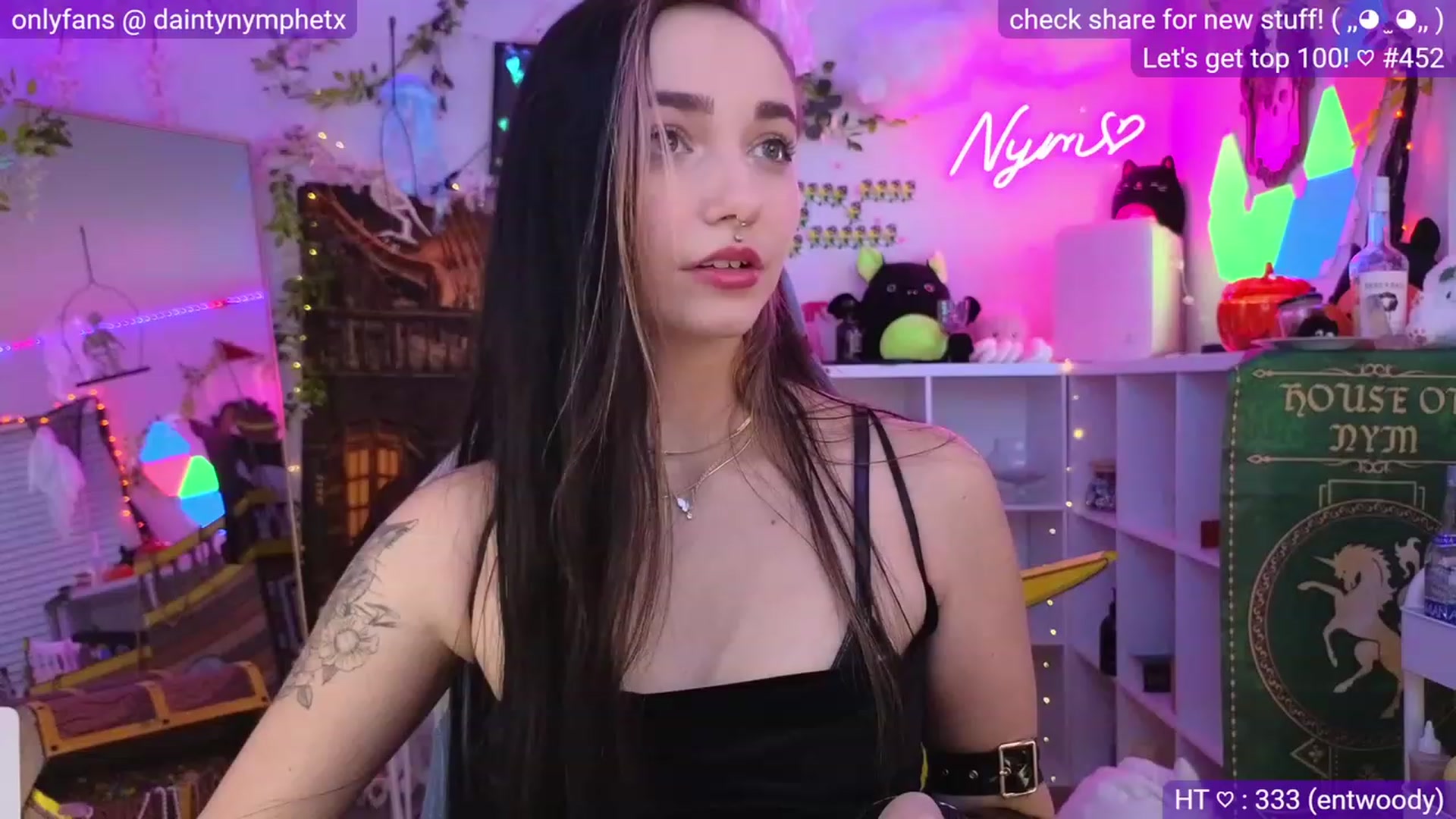 Gallery image thumbnail from Nym_x's myfreecams stream on, 10/13/2023, 05:14 image 8 of 20