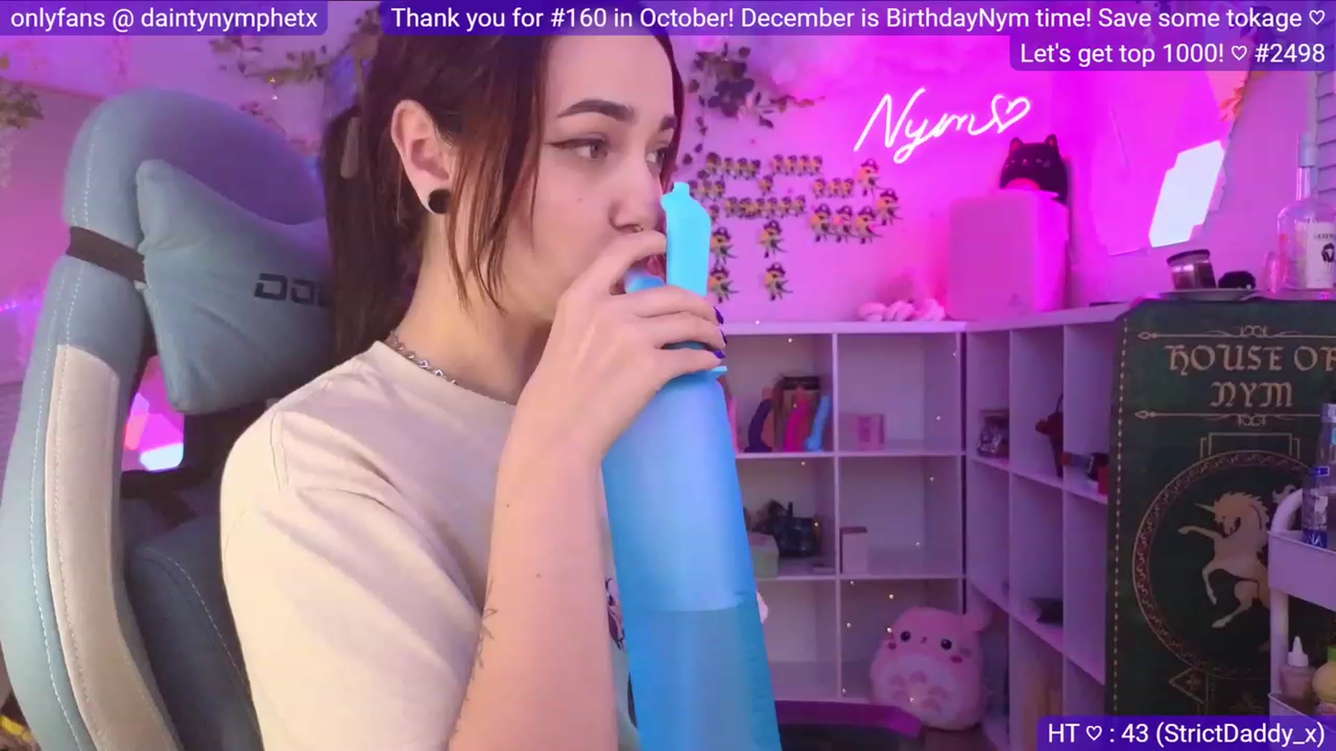Gallery image thumbnail from Nym_x's myfreecams stream on, 11/20/2023, 04:28 image 11 of 20