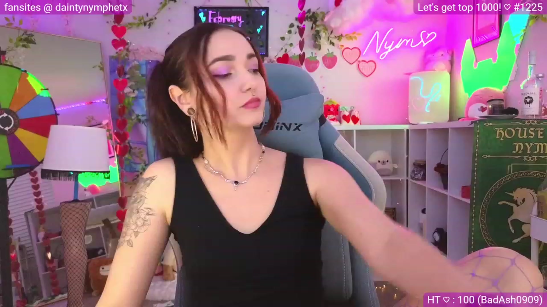 Gallery image thumbnail from Nym_x's myfreecams stream on, 02/19/2024, 04:21 image 3 of 20