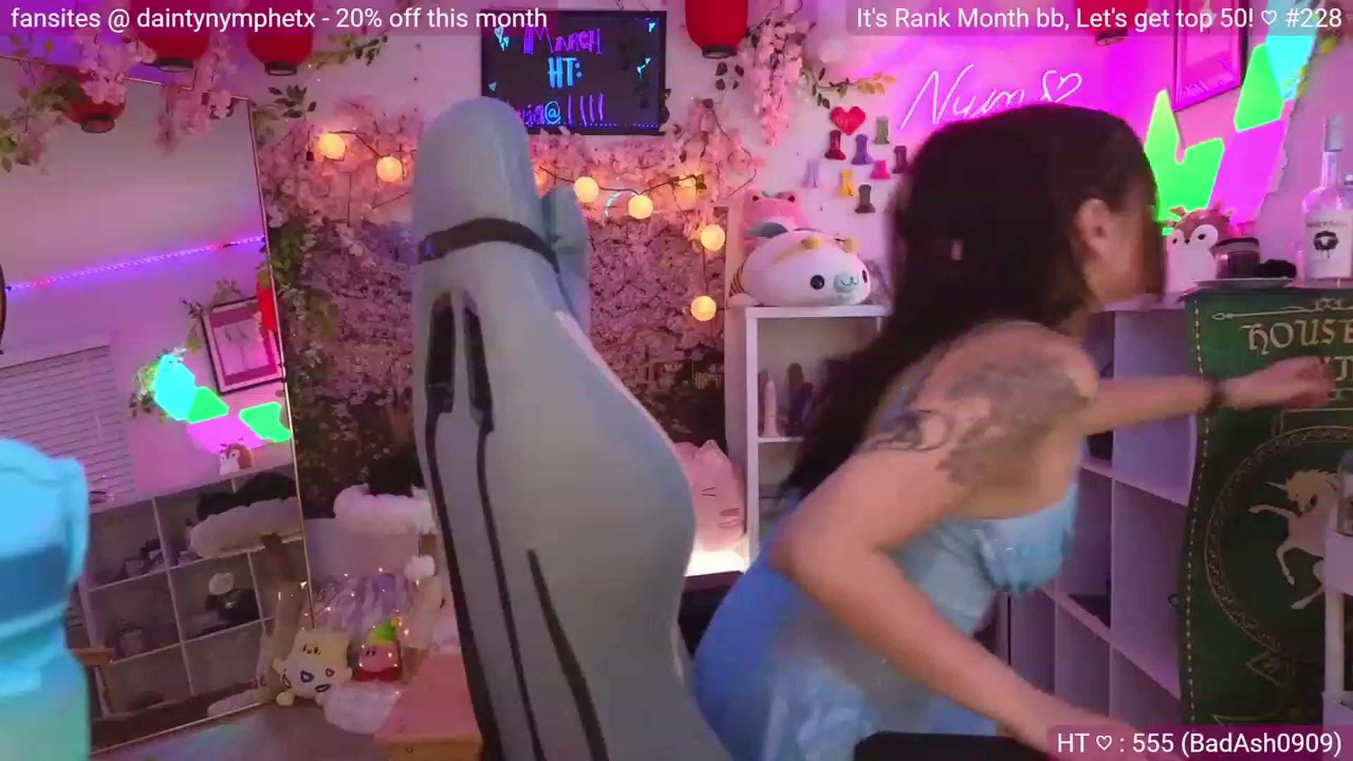 Gallery image thumbnail from Nym_x's myfreecams stream on, 03/07/2024, 05:05 image 15 of 20