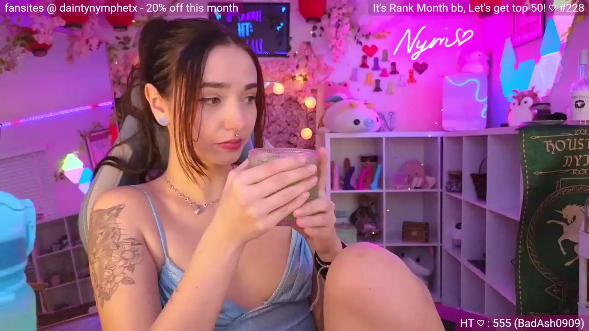 Gallery image thumbnail from Nym_x's myfreecams stream on, 03/07/2024, 05:05 image 16 of 20