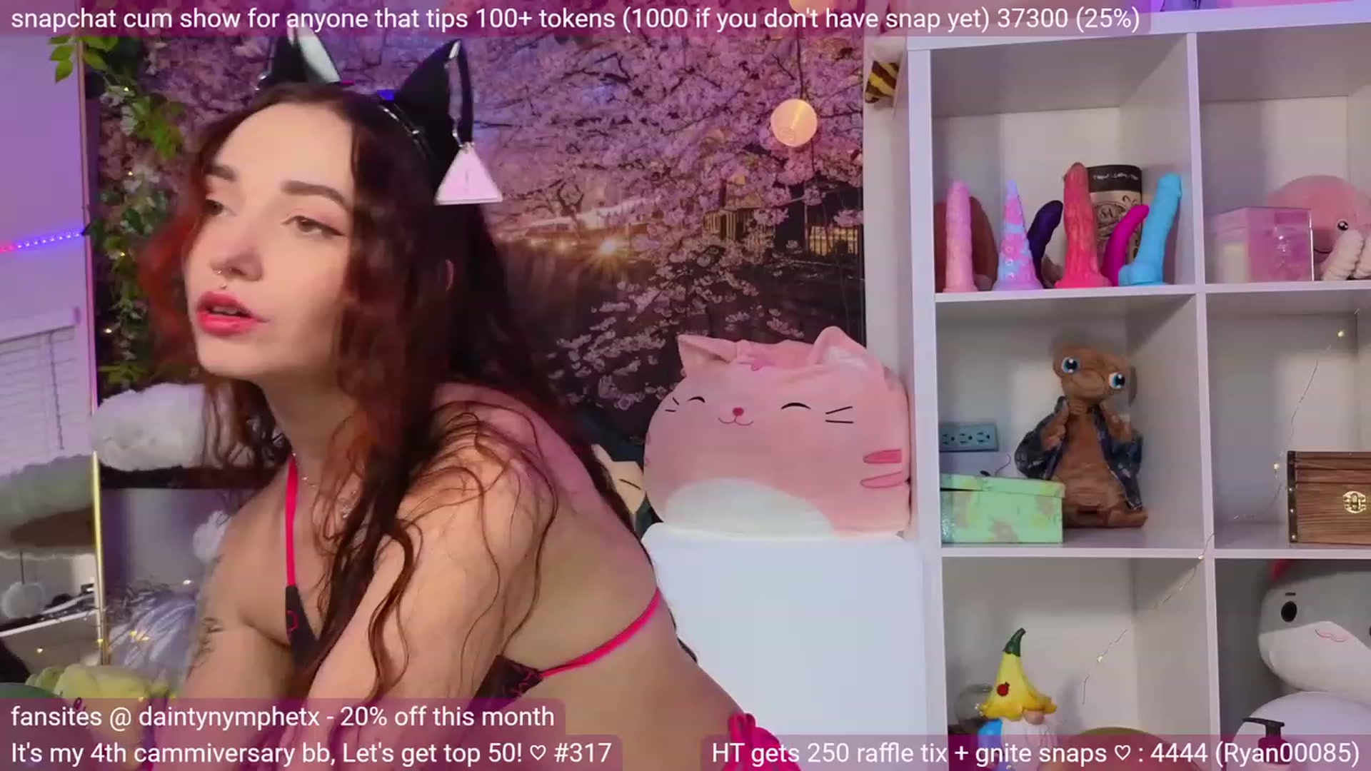 Gallery image thumbnail from Nym_x's myfreecams stream on, 03/17/2024, 04:20 image 7 of 20