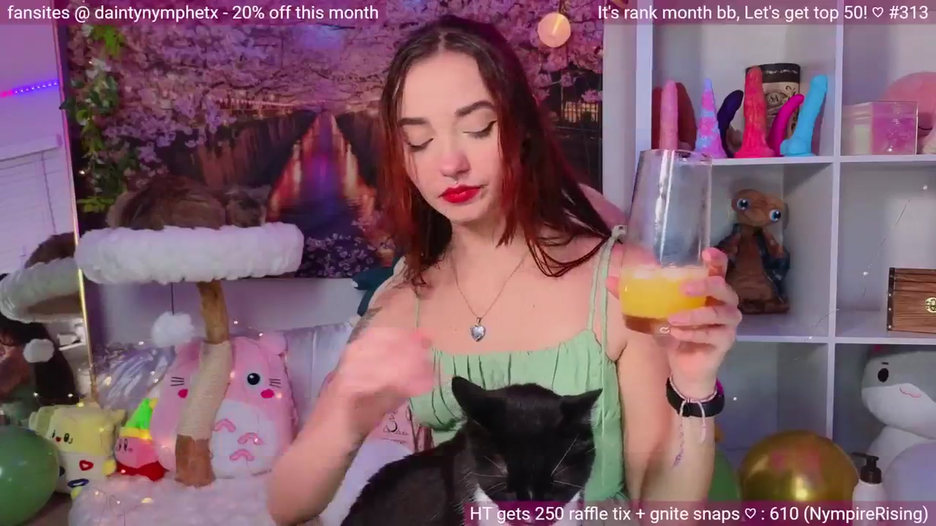 Gallery image thumbnail from Nym_x's myfreecams stream on, 03/18/2024, 04:25 image 8 of 20