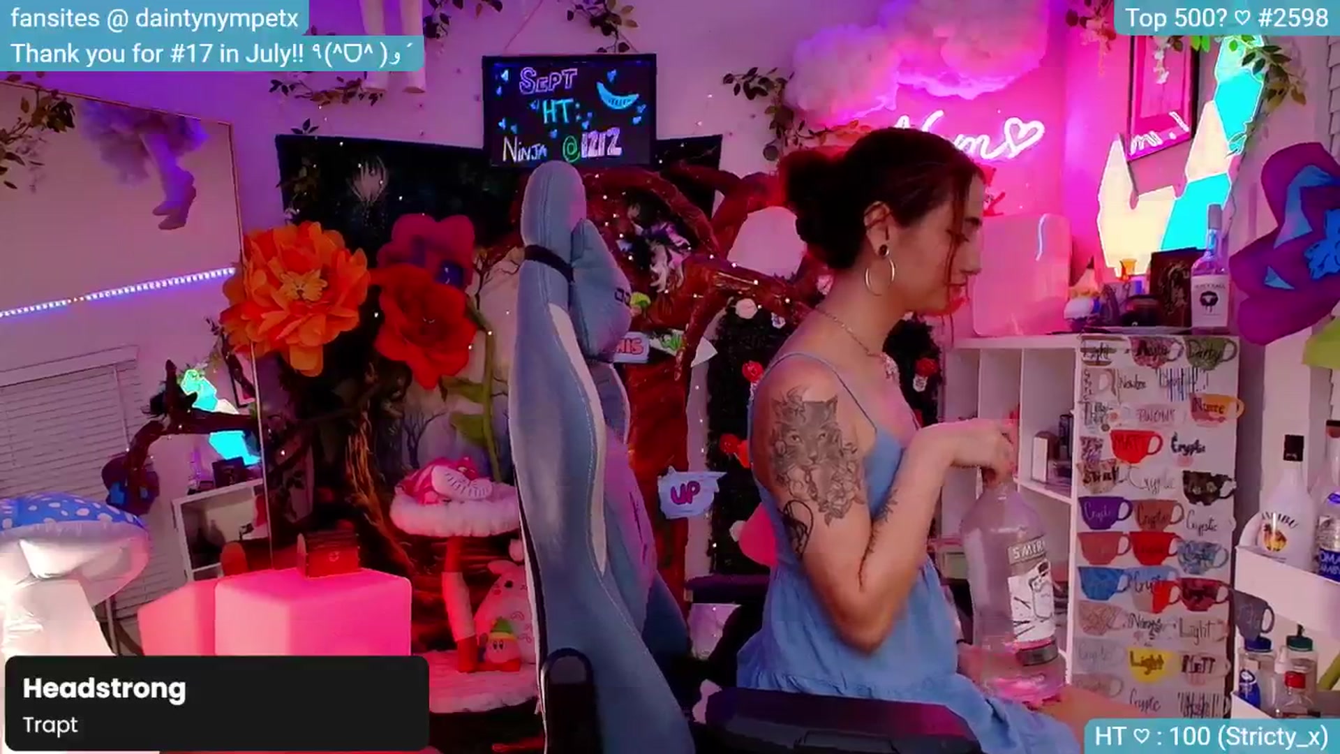 Gallery image thumbnail from Nym_x's myfreecams stream on, 09/15/2024, 02:22 image 17 of 20