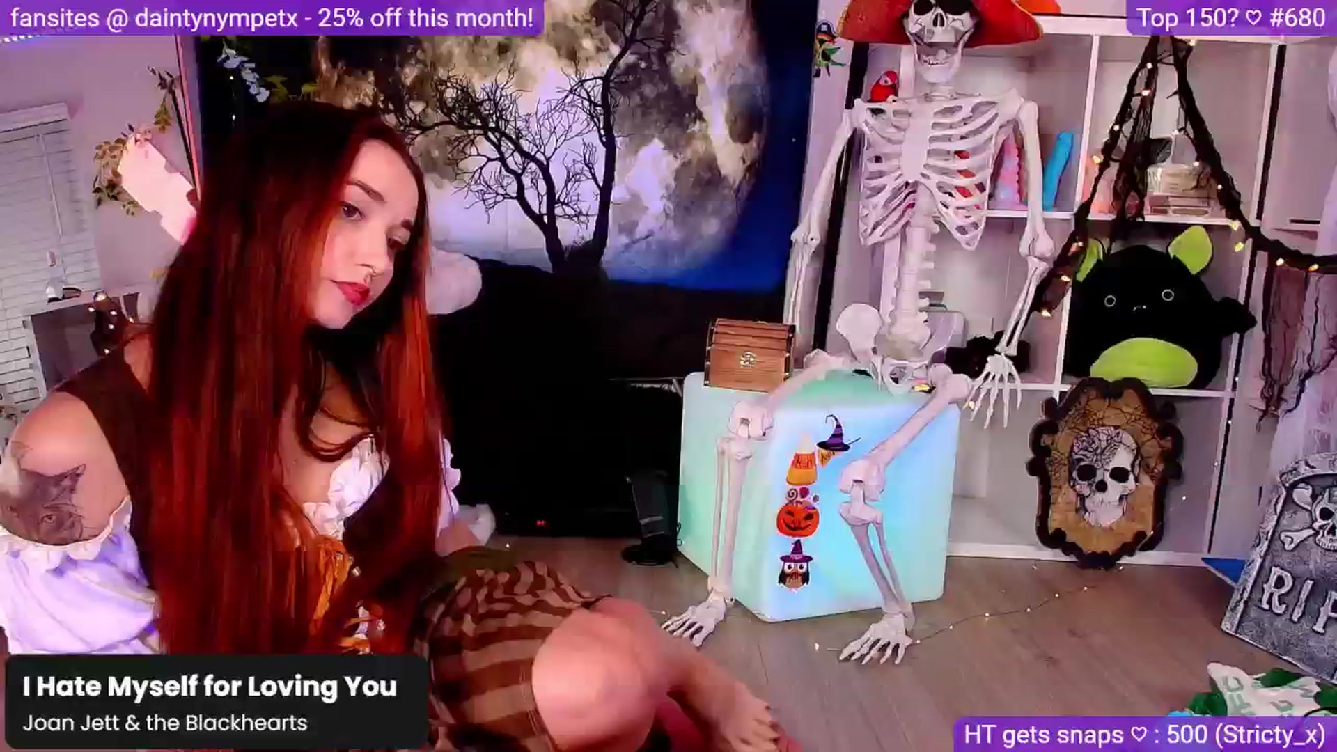 Gallery image thumbnail from Nym_x's myfreecams stream on, 10/19/2024, 03:58 image 9 of 20