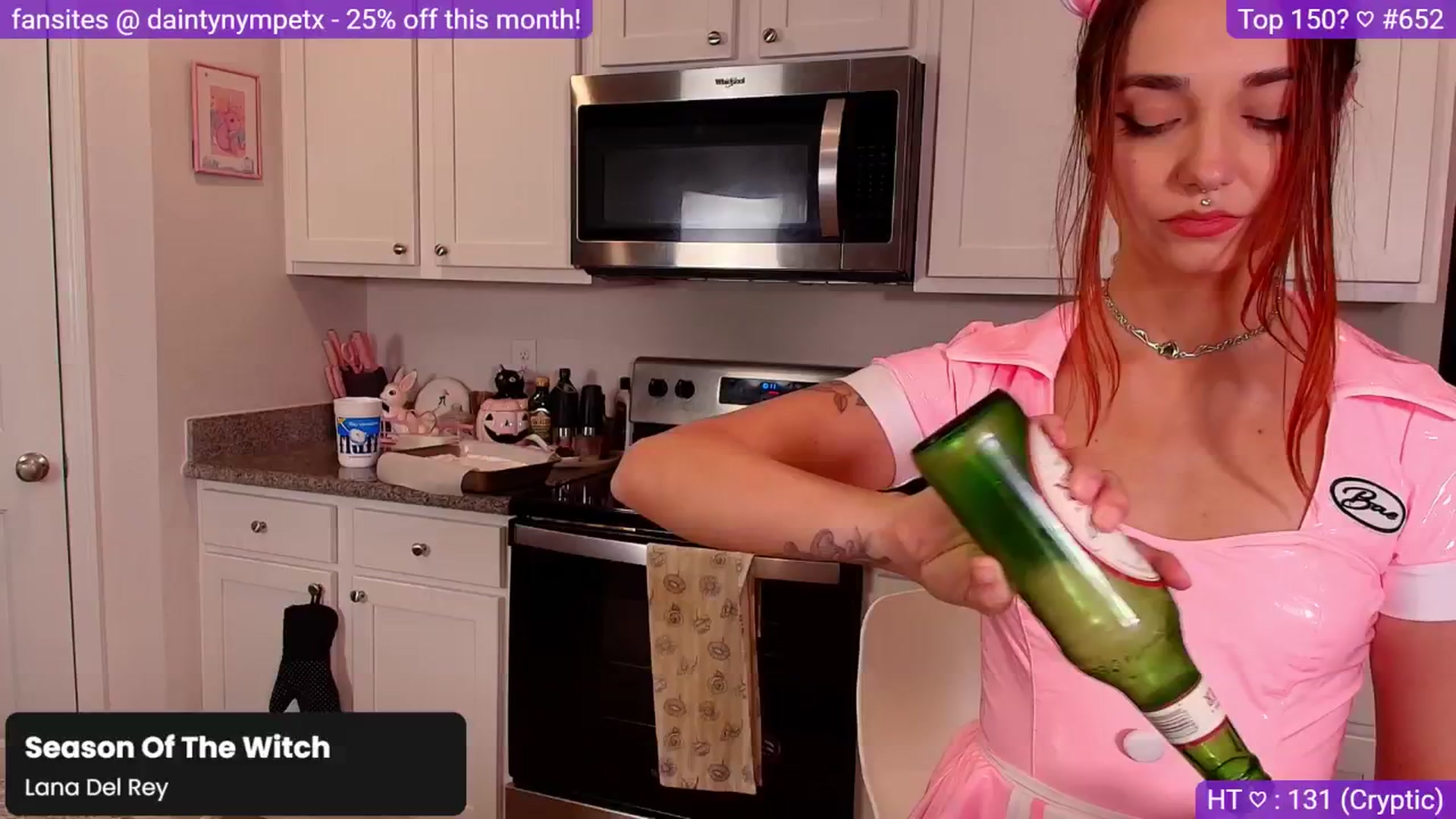 Gallery image thumbnail from Nym_x's myfreecams stream on, 10/31/2024, 03:21 image 16 of 20