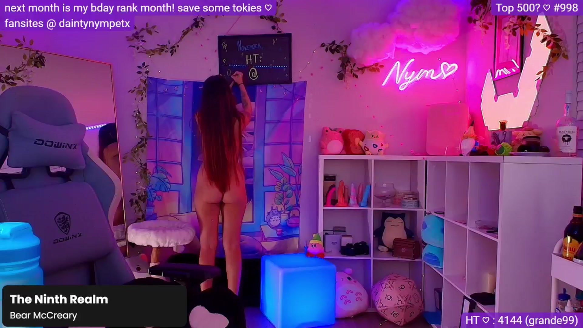 Gallery image thumbnail from Nym_x's myfreecams stream on, 11/10/2024, 06:06 image 18 of 20
