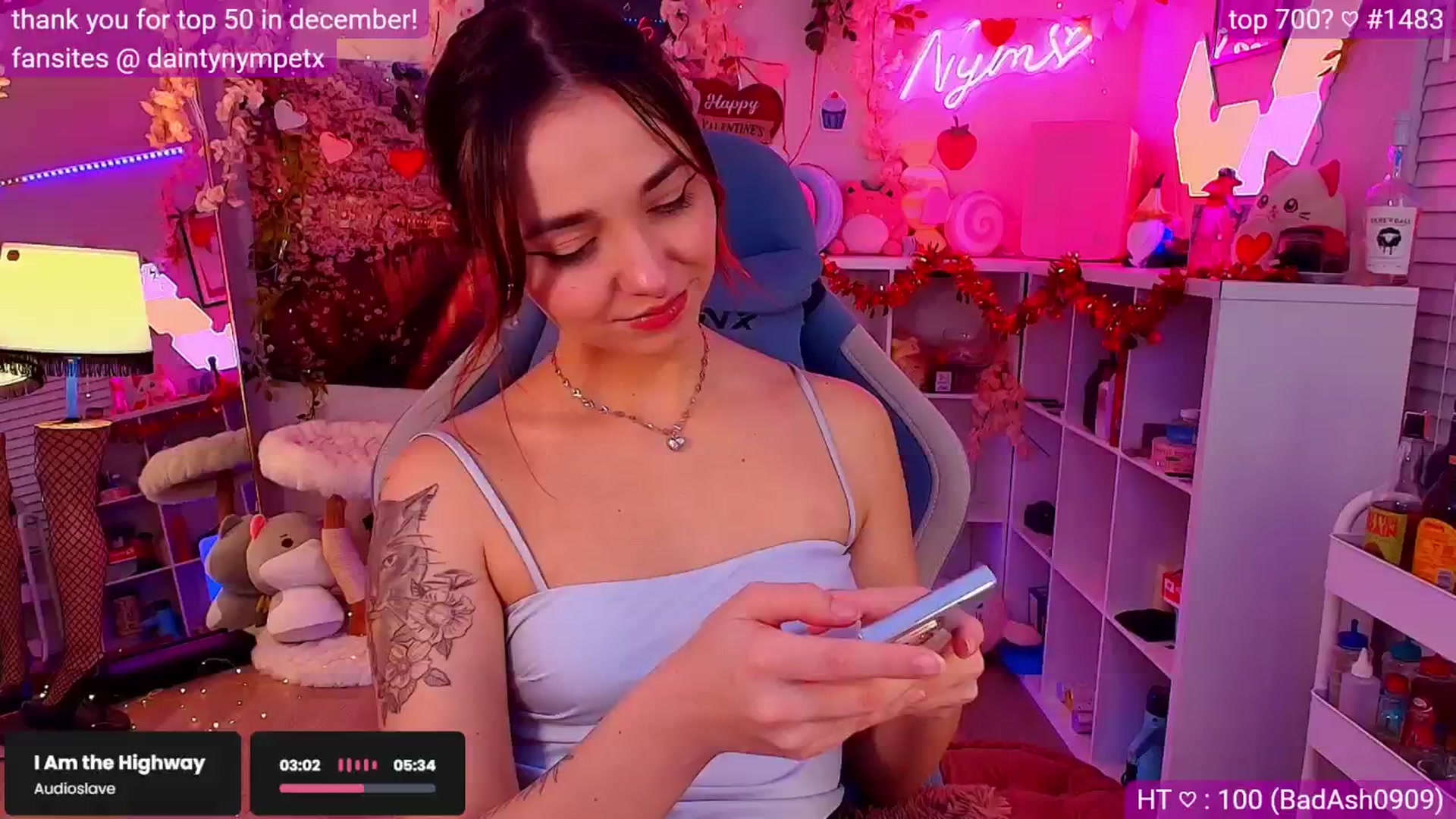 Gallery image thumbnail from Nym_x's myfreecams stream on, 02/06/2025, 04:33 image 16 of 20