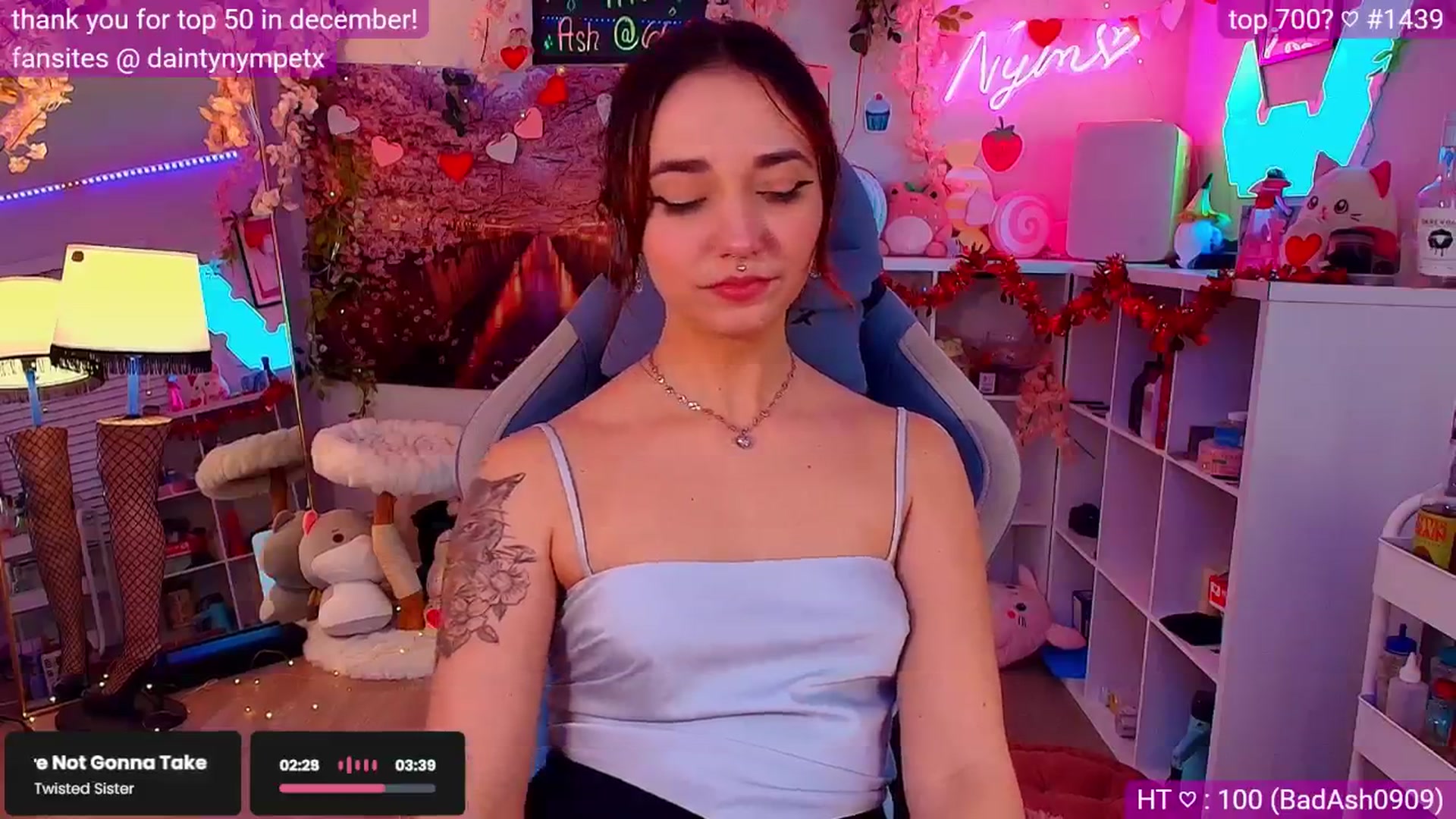 Gallery image thumbnail from Nym_x's myfreecams stream on, 02/06/2025, 05:25 image 9 of 20