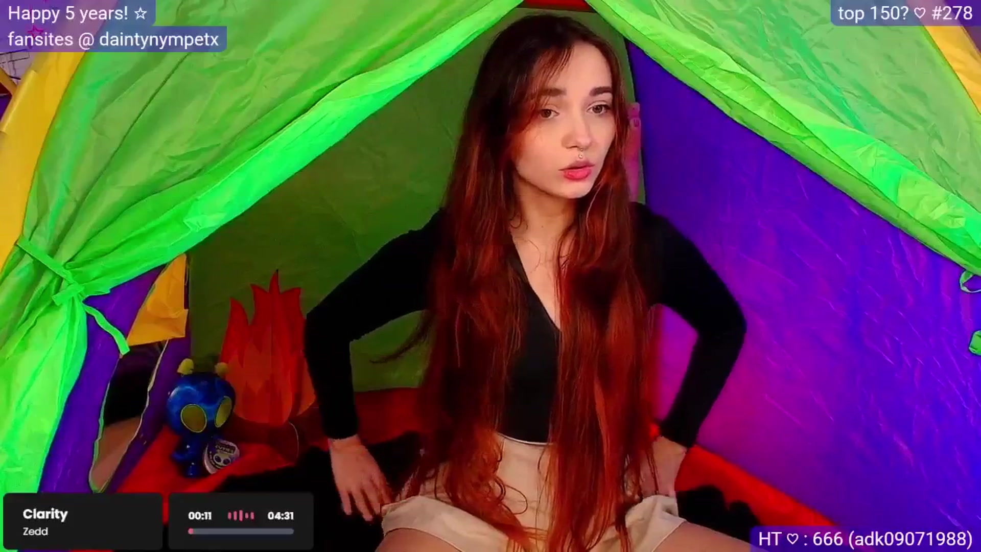 Gallery image thumbnail from Nym_x's myfreecams stream on, 03/22/2025, 04:20 image 14 of 20