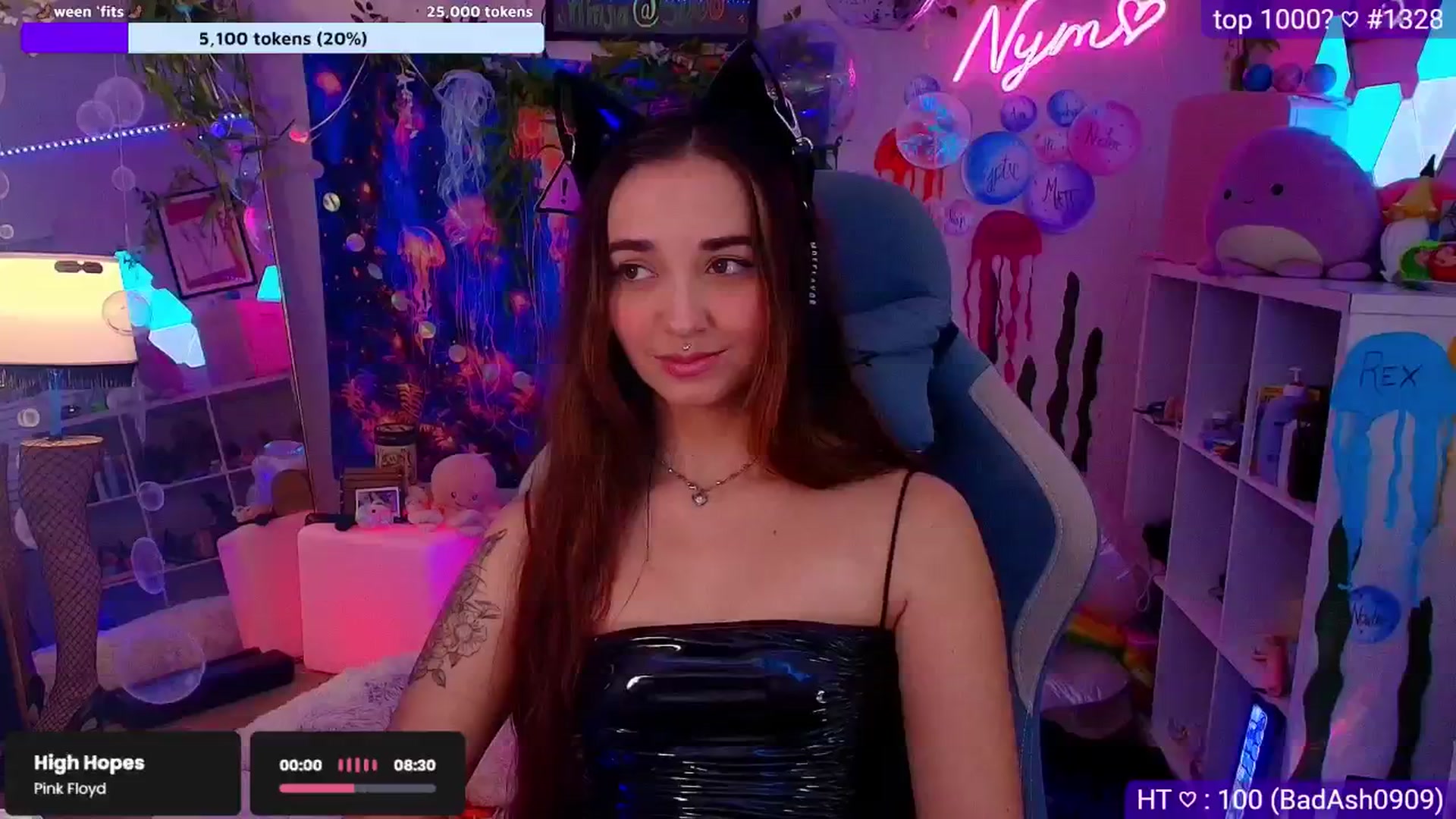 Gallery image thumbnail from Nym_x's myfreecams stream on, 08/17/2025, 04:14 image 9 of 20