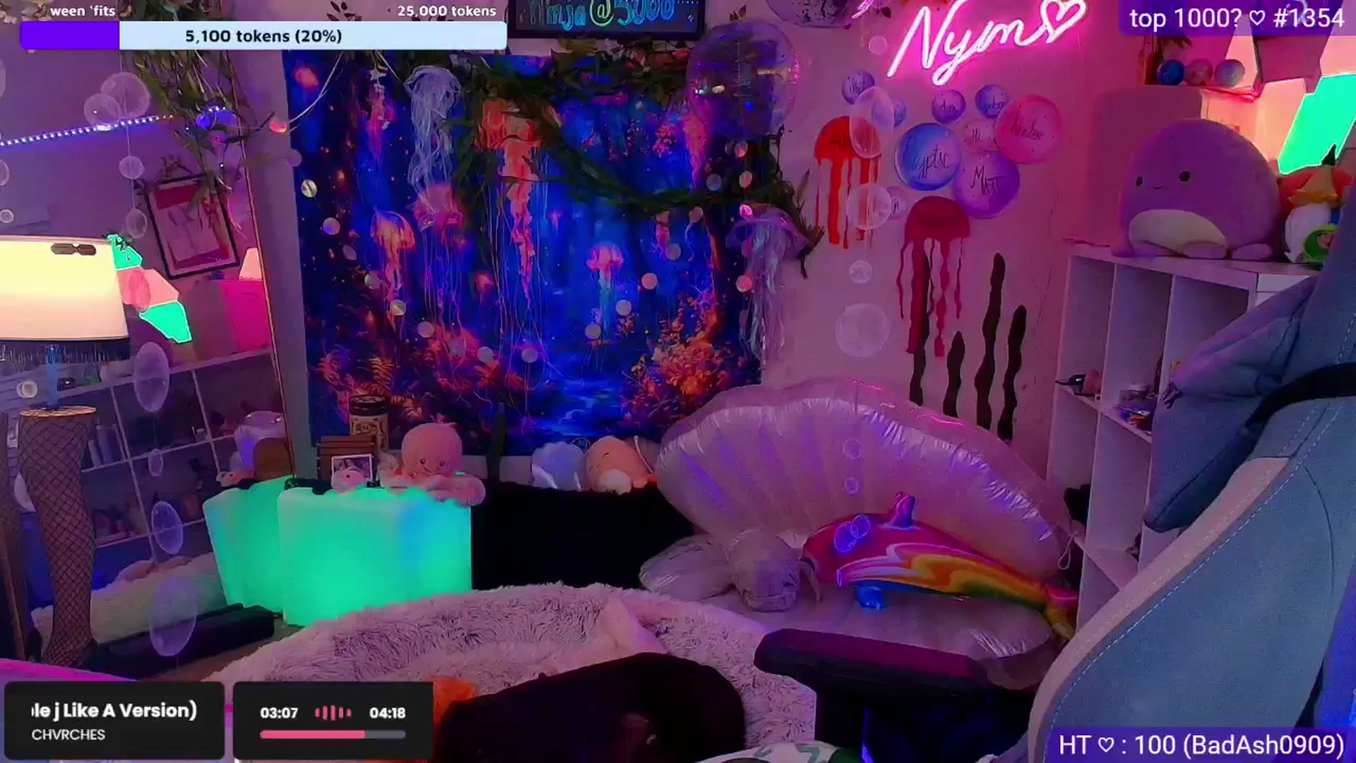 Gallery image thumbnail from Nym_x's myfreecams stream on, 08/17/2025, 04:14 image 3 of 20