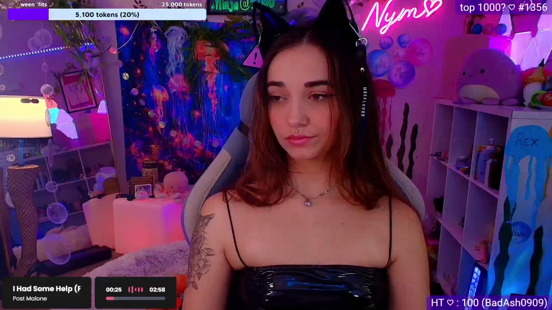 Gallery image thumbnail from Nym_x's myfreecams stream on, 08/17/2025, 04:14 image 2 of 20