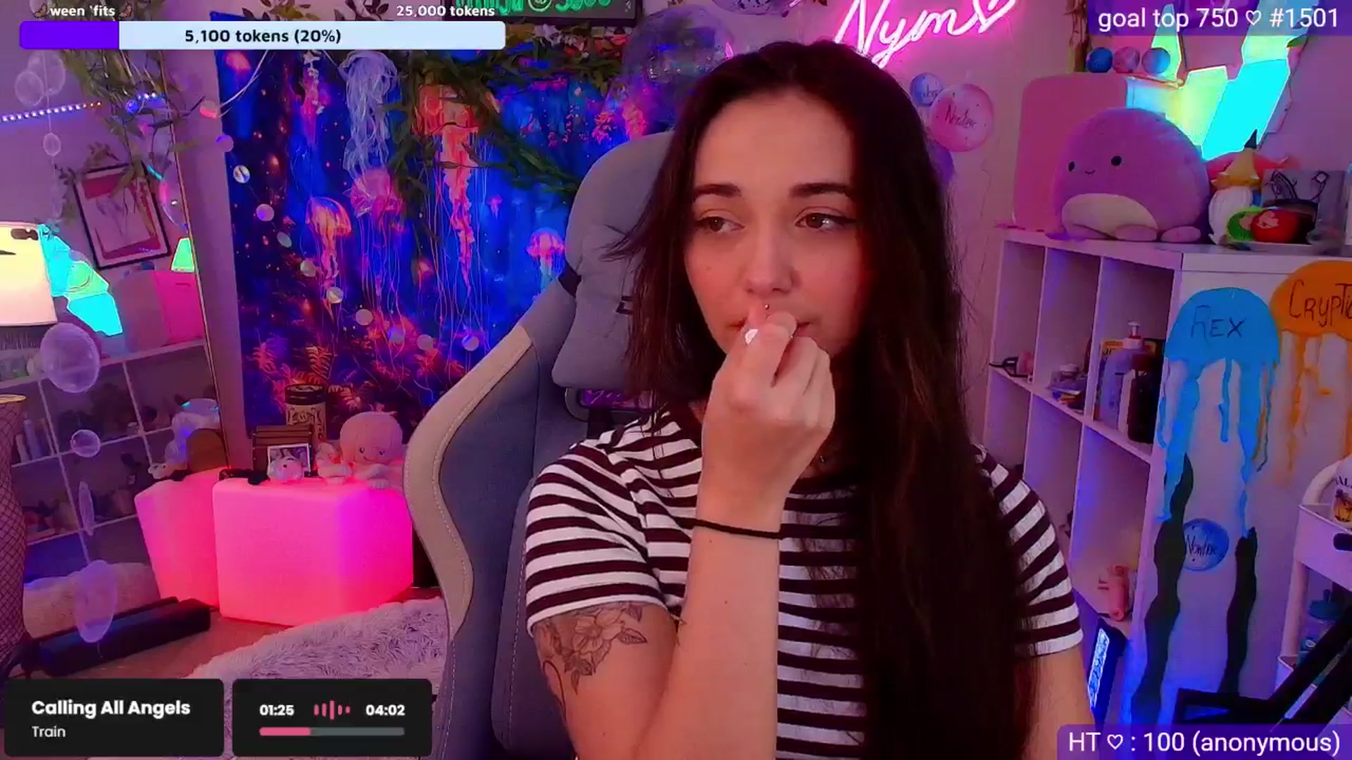 Gallery image thumbnail from Nym_x's myfreecams stream on, 08/21/2025, 04:16 image 5 of 20