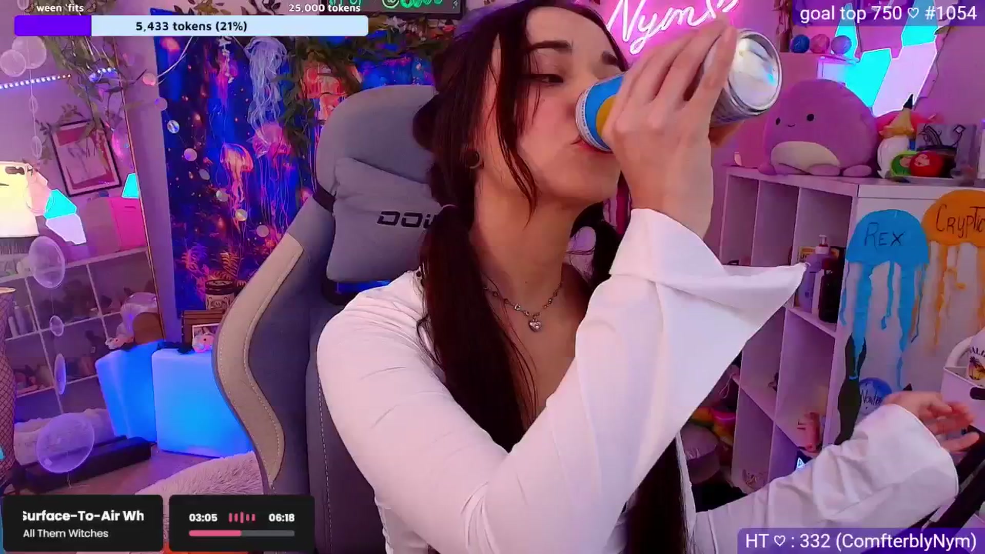 Gallery image thumbnail from Nym_x's myfreecams stream on, 08/23/2025, 04:44 image 6 of 20
