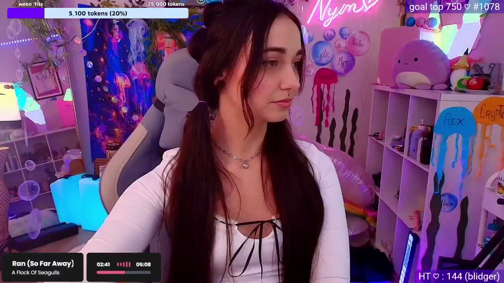 Gallery image thumbnail from Nym_x's myfreecams stream on, 08/23/2025, 04:44 image 4 of 20