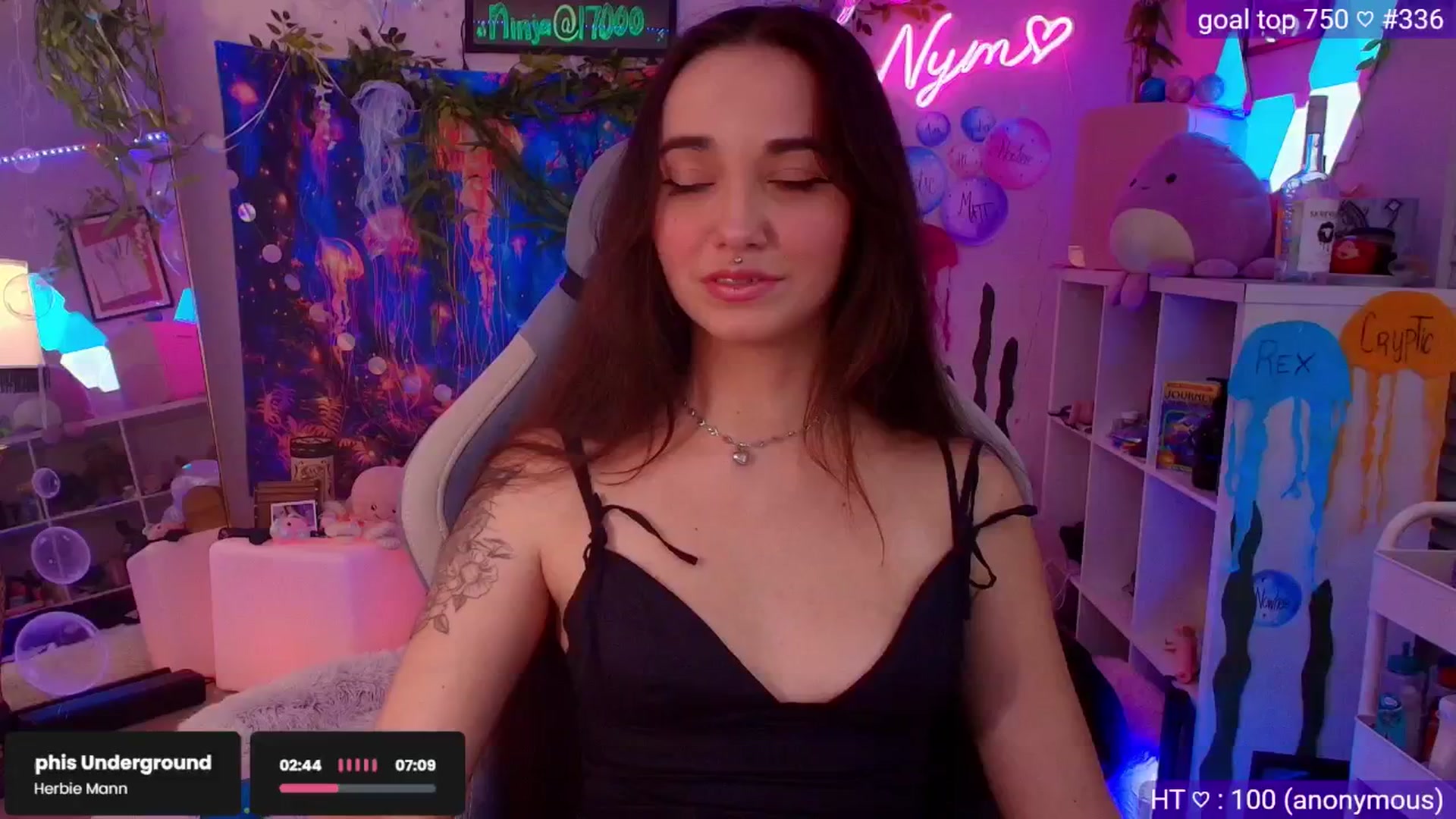 Gallery image thumbnail from Nym_x's myfreecams stream on, 09/07/2025, 04:06 image 8 of 20