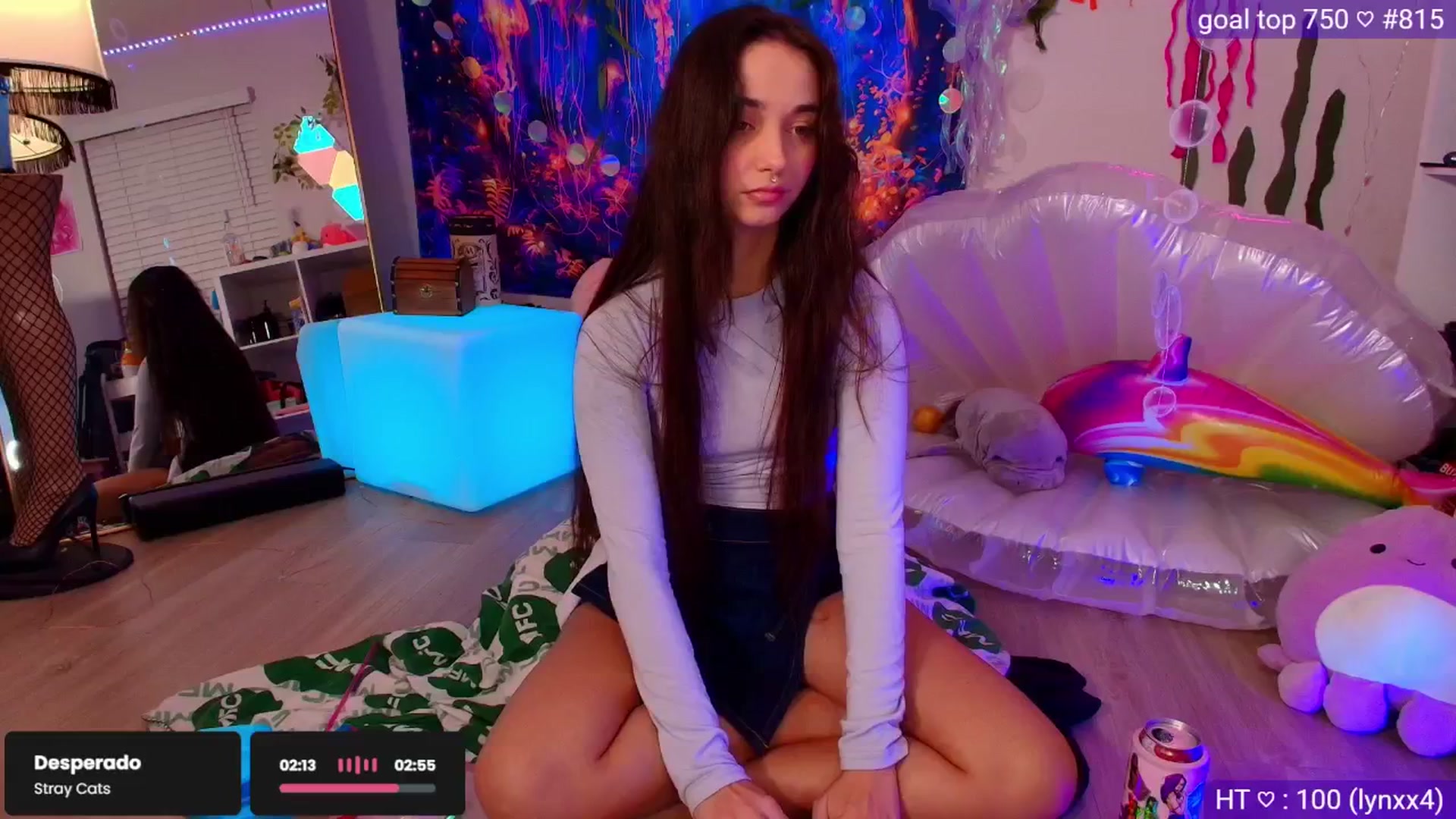 Gallery image thumbnail from Nym_x's myfreecams stream on, 09/18/2025, 03:54 image 17 of 20