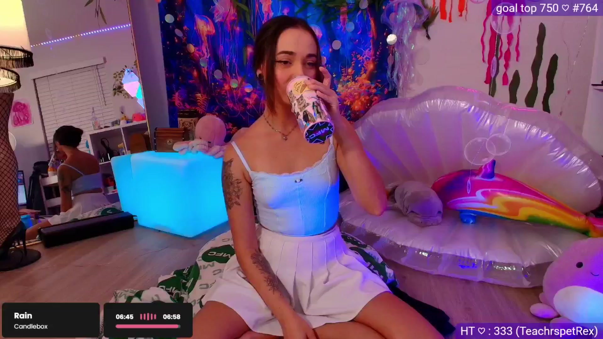 Gallery image thumbnail from Nym_x's myfreecams stream on, 09/21/2025, 04:37 image 12 of 20