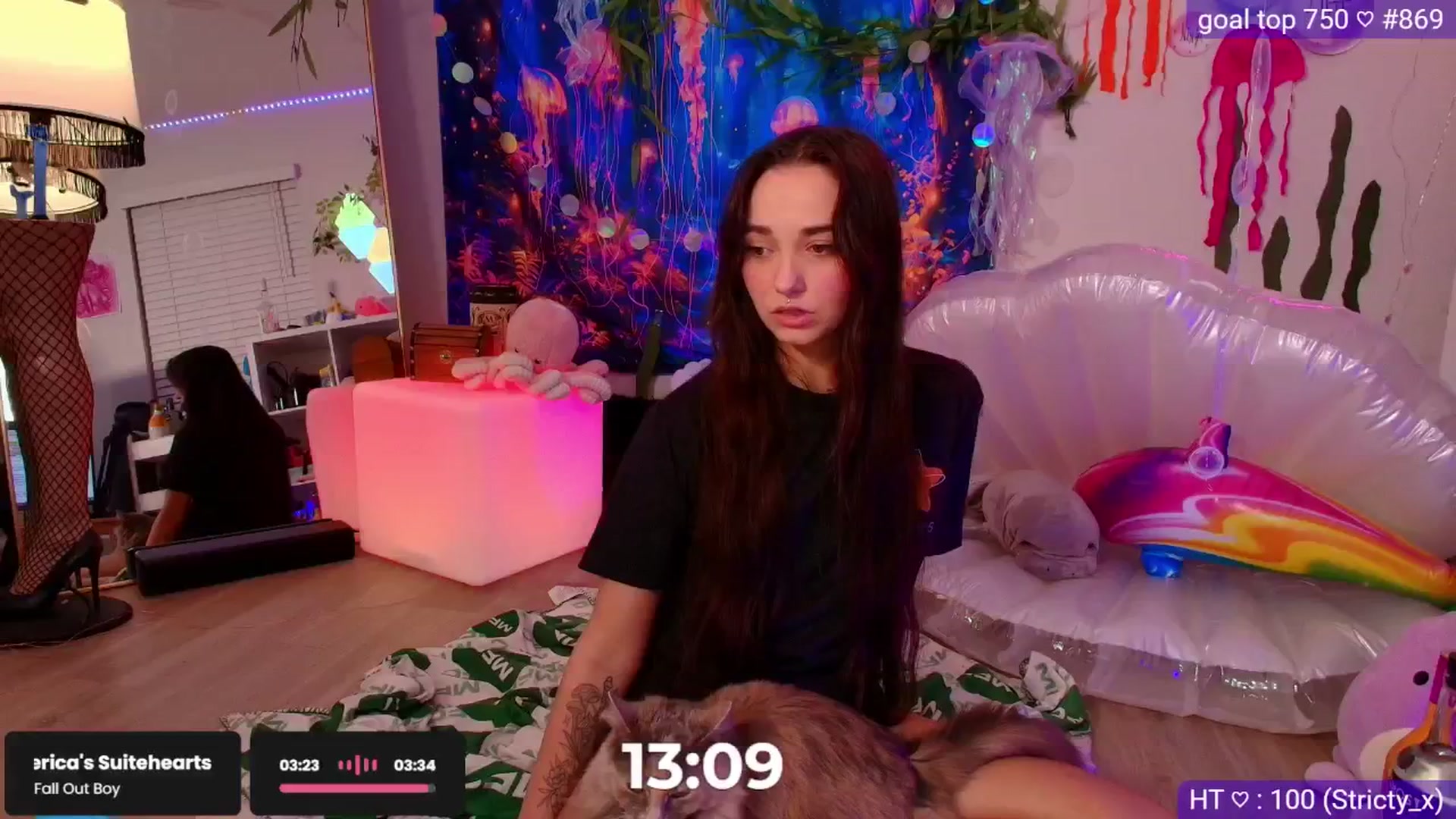 Gallery image thumbnail from Nym_x's myfreecams stream on, 09/25/2025, 04:59 image 5 of 20