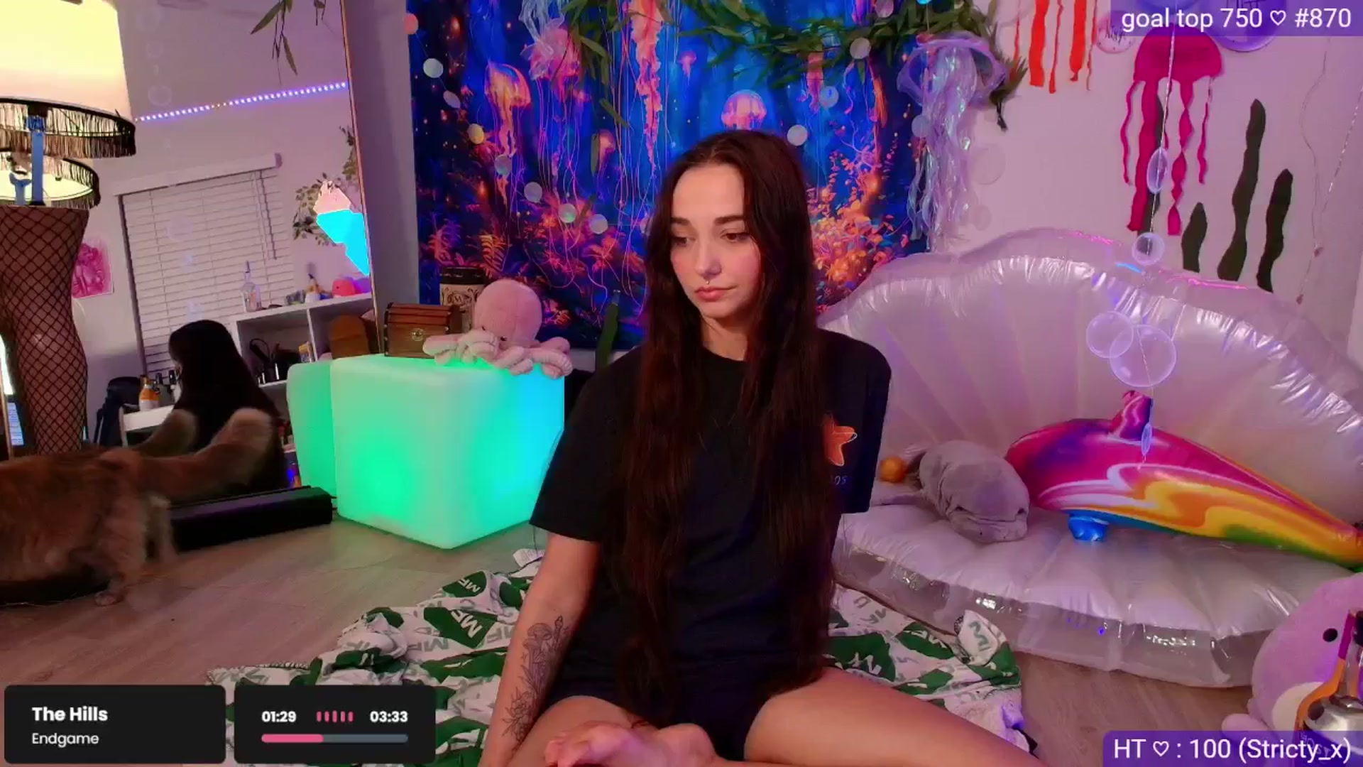 Gallery image thumbnail from Nym_x's myfreecams stream on, 09/25/2025, 04:59 image 3 of 20