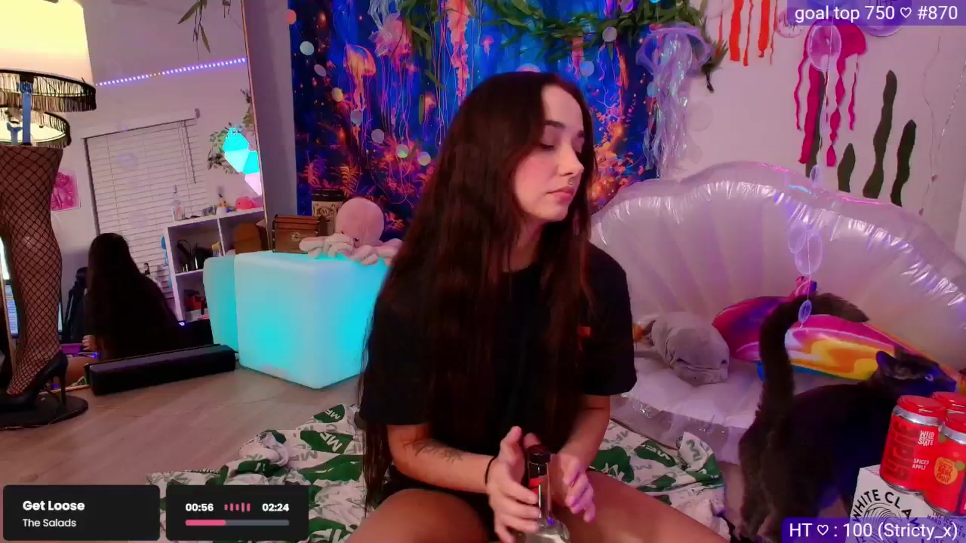 Gallery image thumbnail from Nym_x's myfreecams stream on, 09/25/2025, 04:59 image 2 of 20