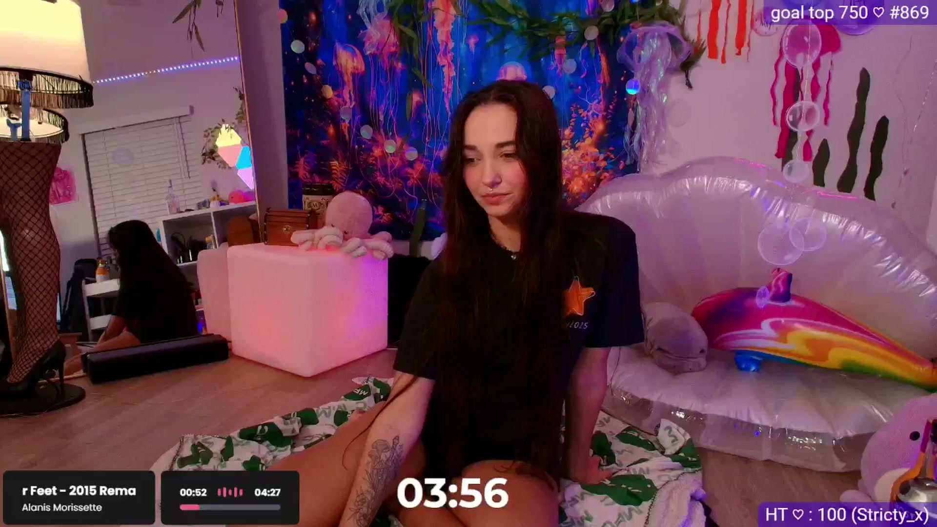 Gallery image thumbnail from Nym_x's myfreecams stream on, 09/25/2025, 04:59 image 6 of 20