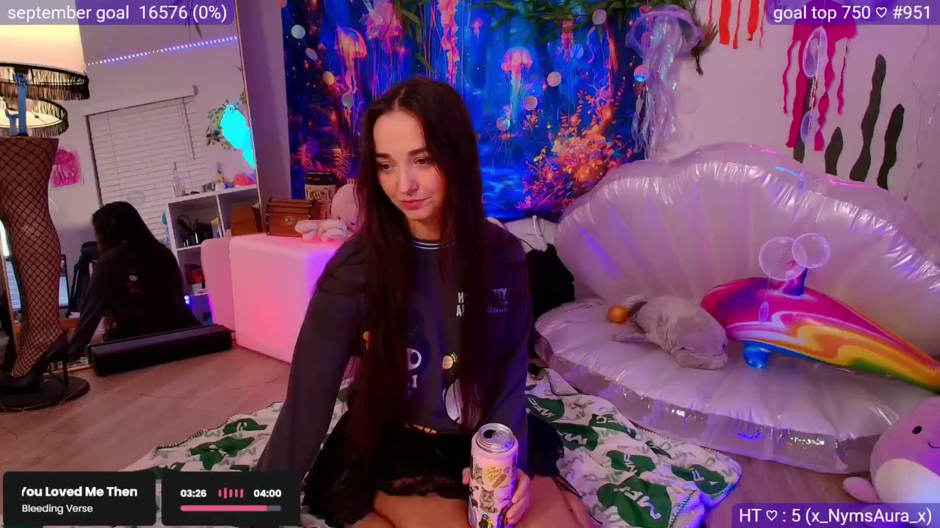 Gallery image thumbnail from Nym_x's myfreecams stream on, 09/28/2025, 04:06 image 5 of 20