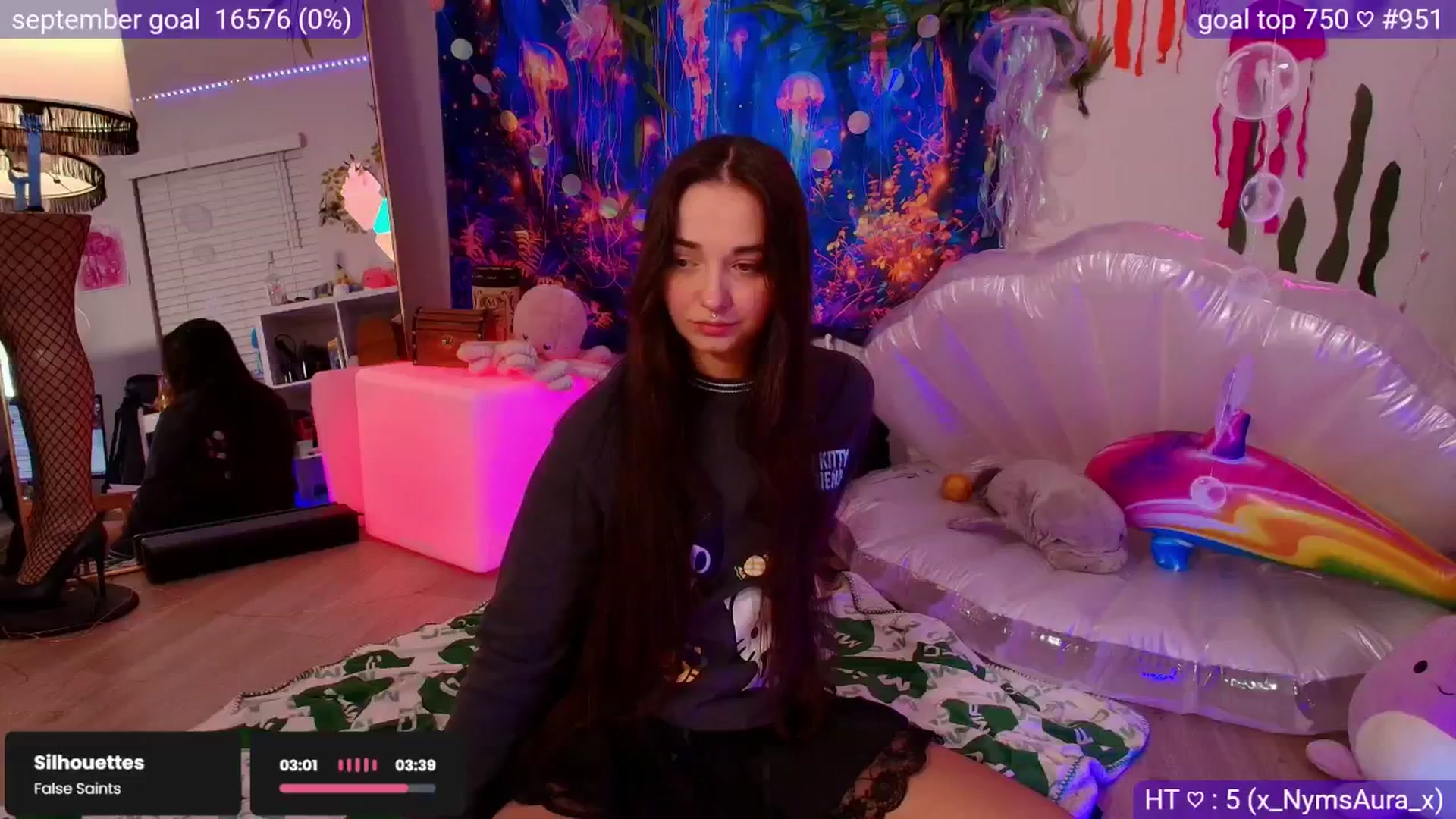 Gallery image thumbnail from Nym_x's myfreecams stream on, 09/28/2025, 04:06 image 7 of 20