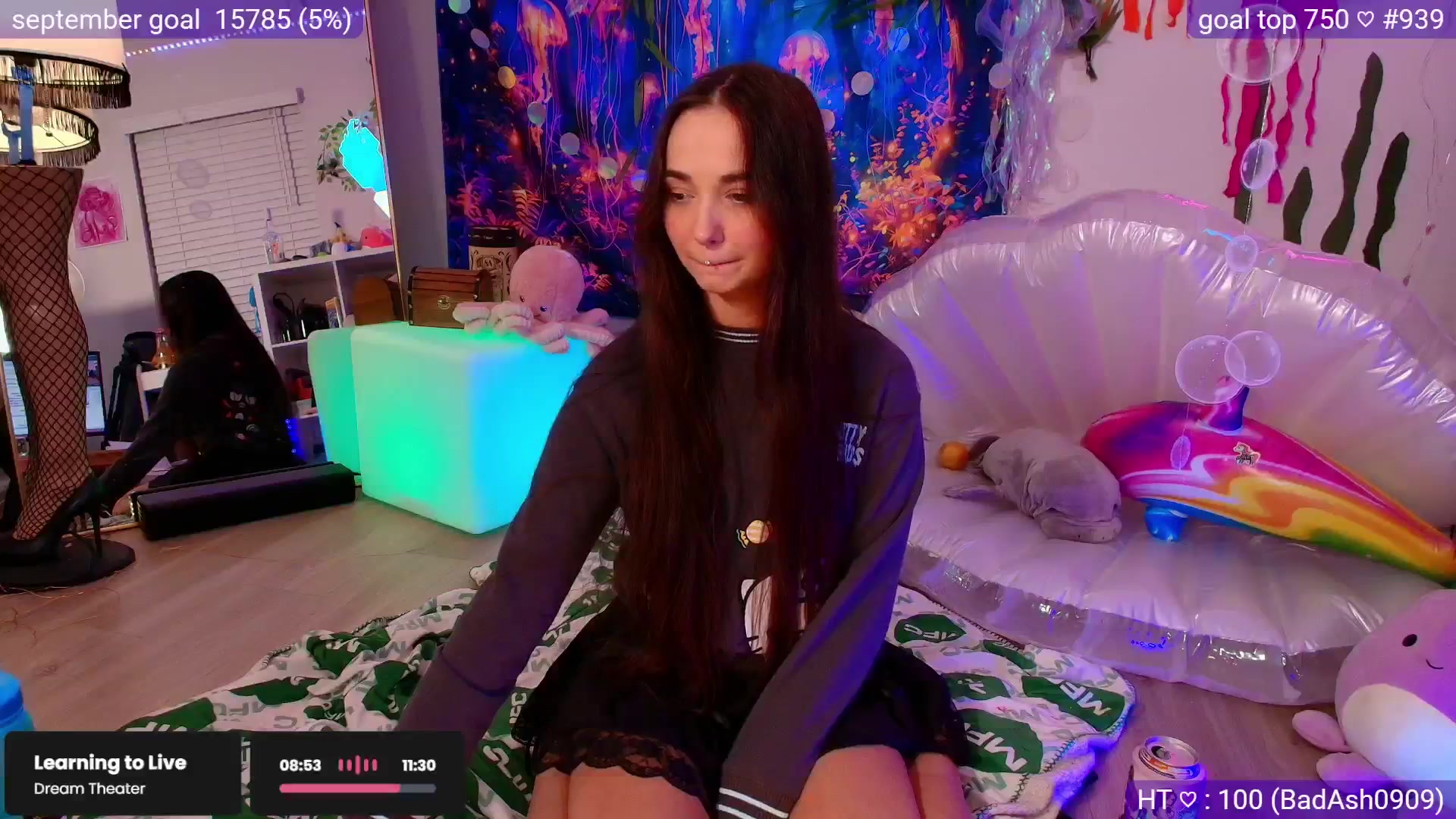 Gallery image thumbnail from Nym_x's myfreecams stream on, 09/28/2025, 04:06 image 15 of 20