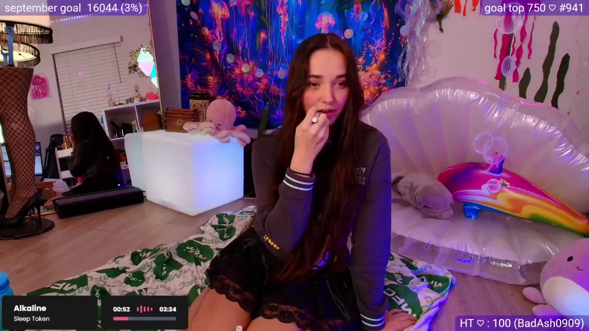 Gallery image thumbnail from Nym_x's myfreecams stream on, 09/28/2025, 04:06 image 12 of 20