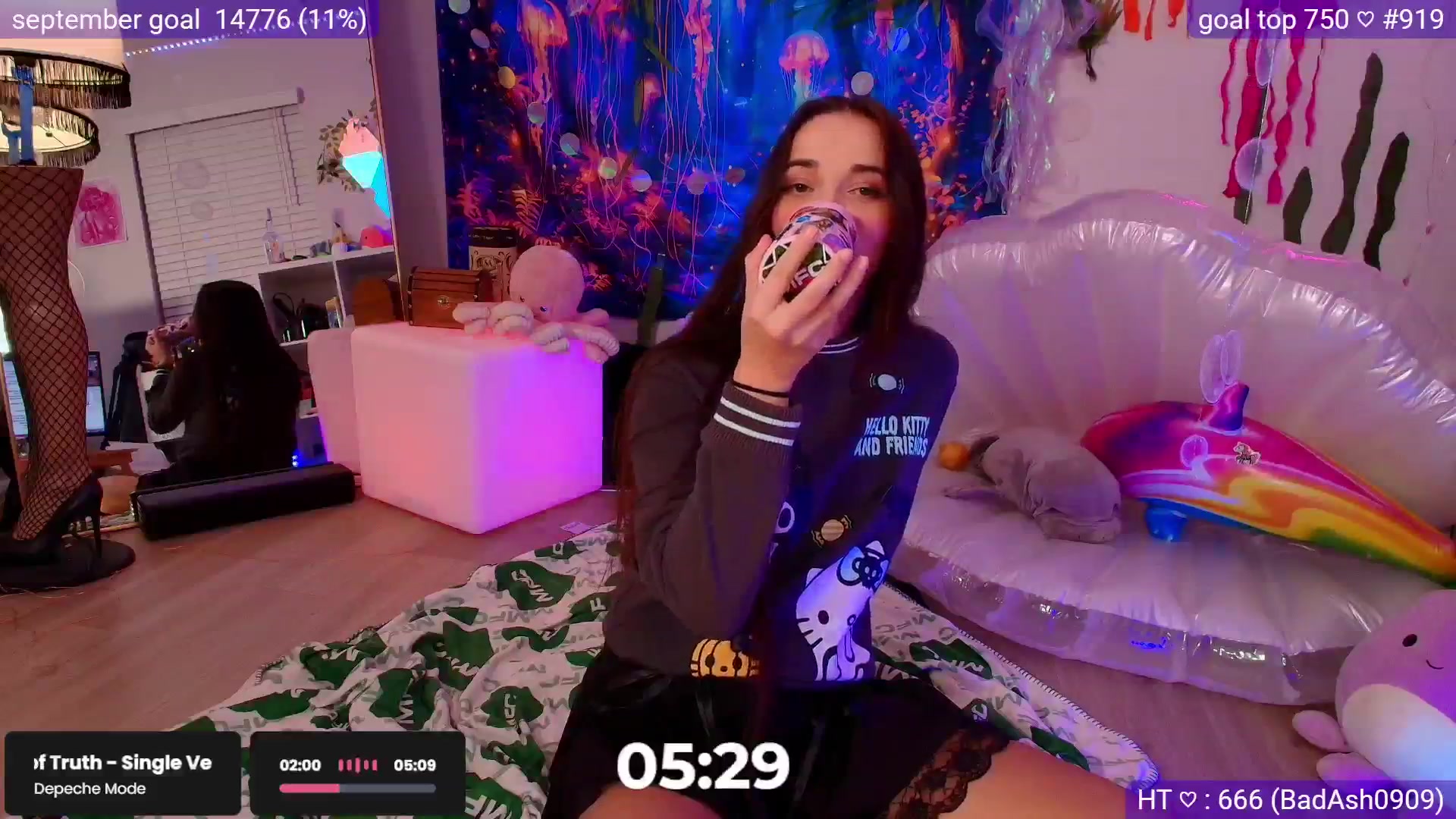 Gallery image thumbnail from Nym_x's myfreecams stream on, 09/28/2025, 04:06 image 20 of 20