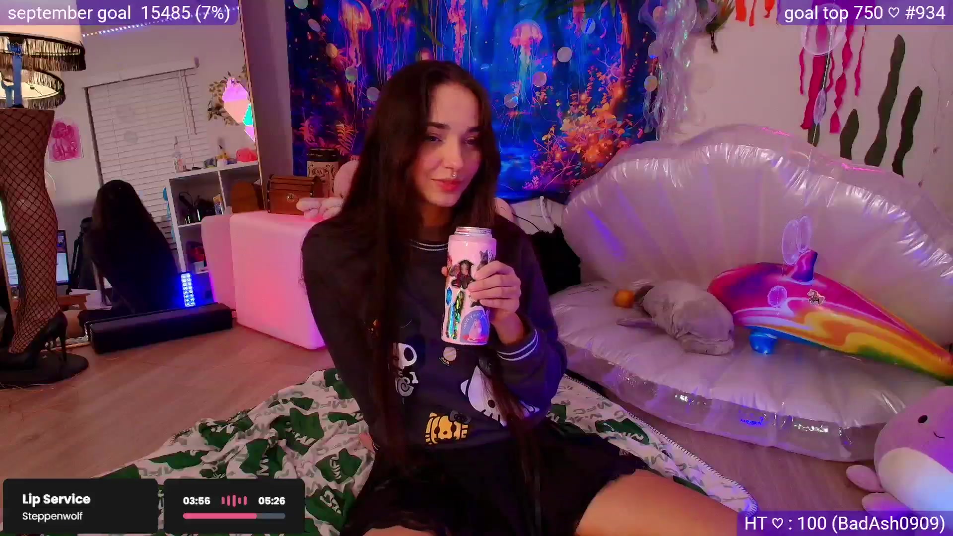 Gallery image thumbnail from Nym_x's myfreecams stream on, 09/28/2025, 04:06 image 17 of 20