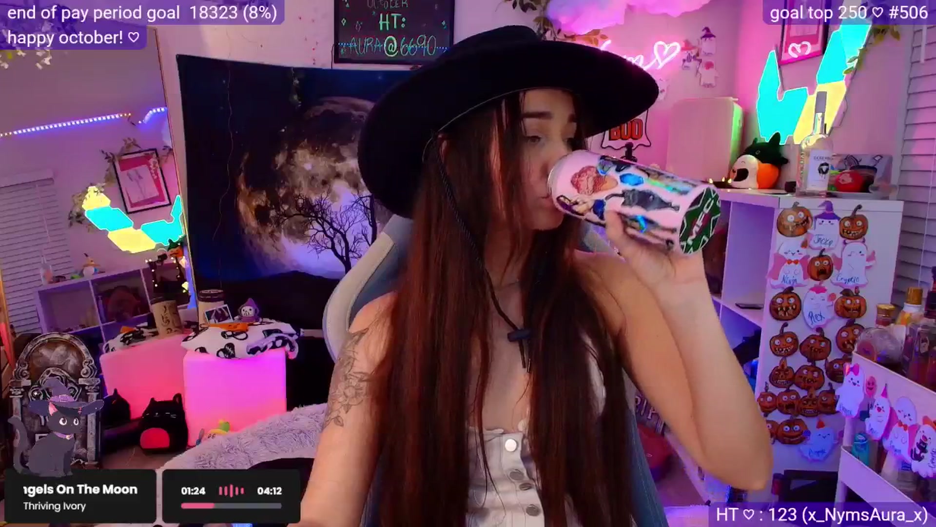 Gallery image thumbnail from Nym_x's myfreecams stream on, 10/16/2025, 03:46 image 5 of 20