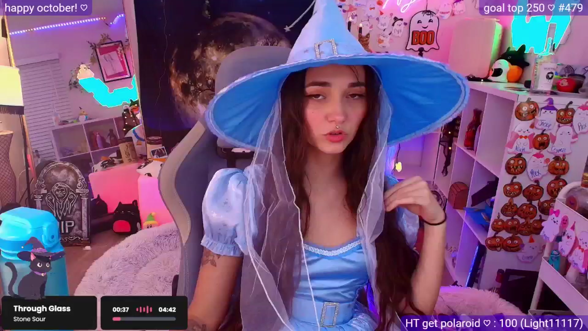 Gallery image thumbnail from Nym_x's myfreecams stream on, 10/19/2025, 03:35 image 15 of 20