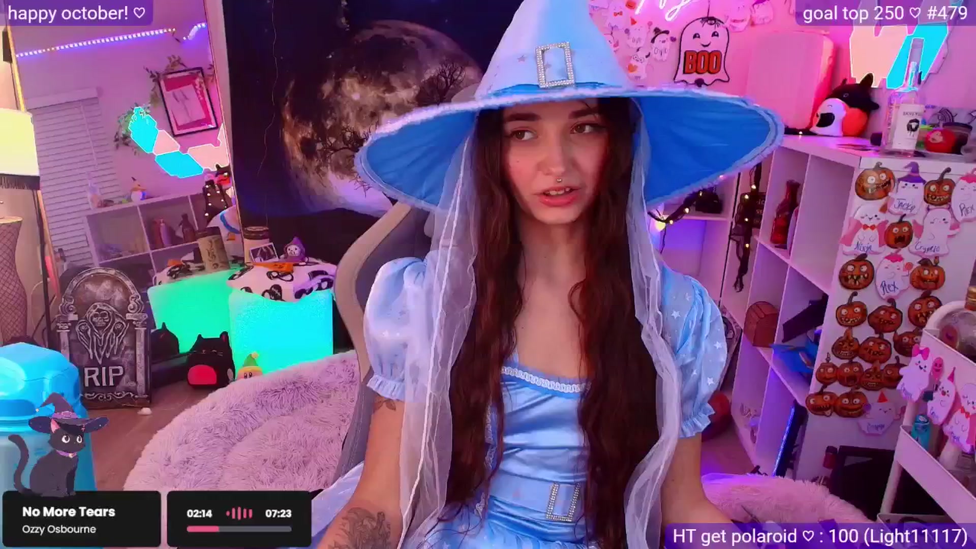 Gallery image thumbnail from Nym_x's myfreecams stream on, 10/19/2025, 03:35 image 17 of 20