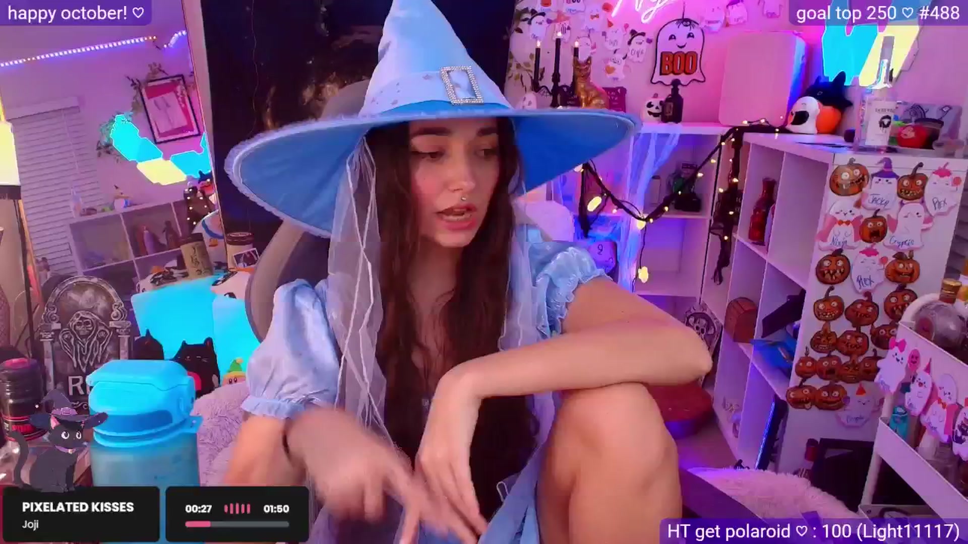 Gallery image thumbnail from Nym_x's myfreecams stream on, 10/19/2025, 03:35 image 4 of 20