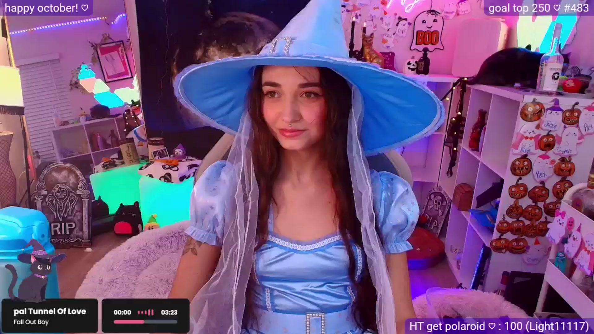 Gallery image thumbnail from Nym_x's myfreecams stream on, 10/19/2025, 03:35 image 8 of 20