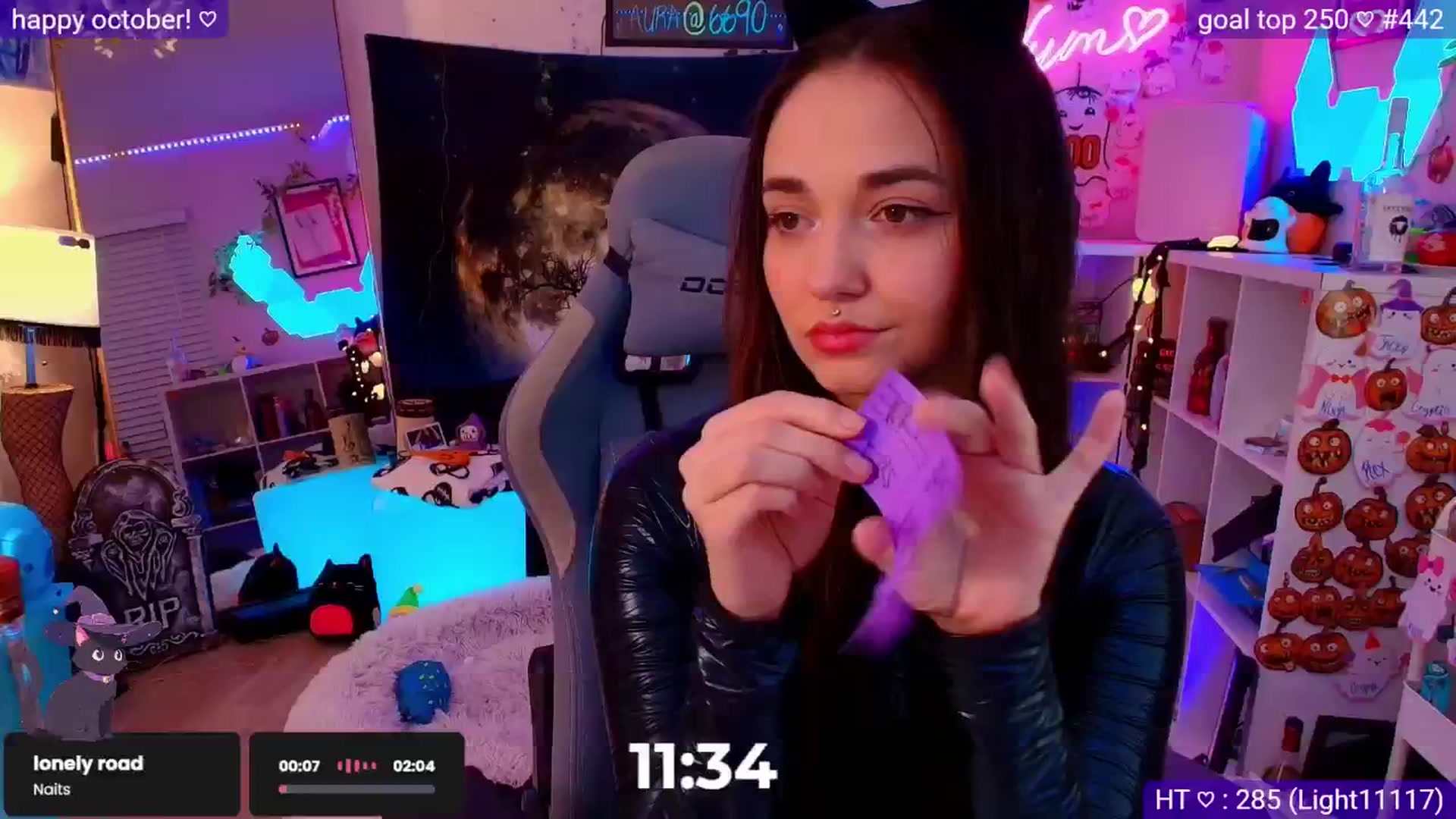 Gallery image thumbnail from Nym_x's myfreecams stream on, 10/27/2025, 04:09 image 16 of 20