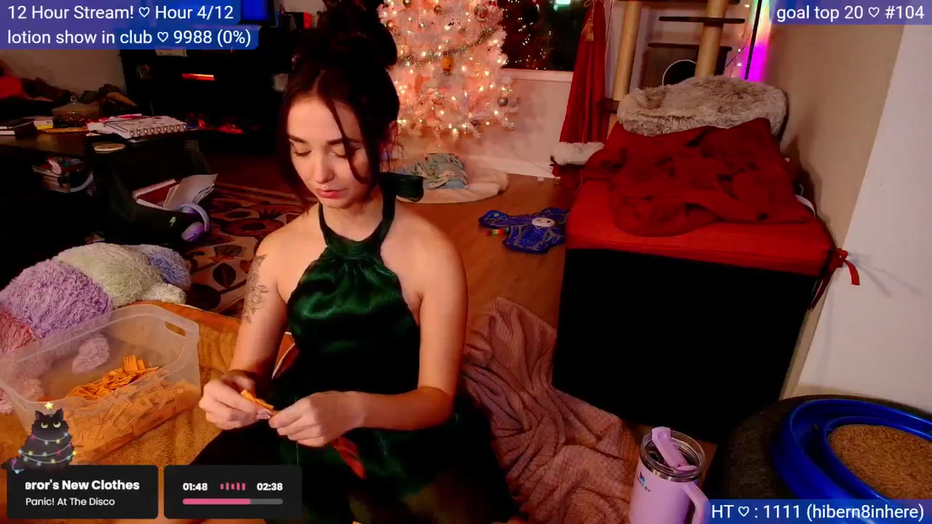 Gallery image thumbnail from Nym_x's myfreecams stream on, 01/01/2026, 24:33 image 16 of 20